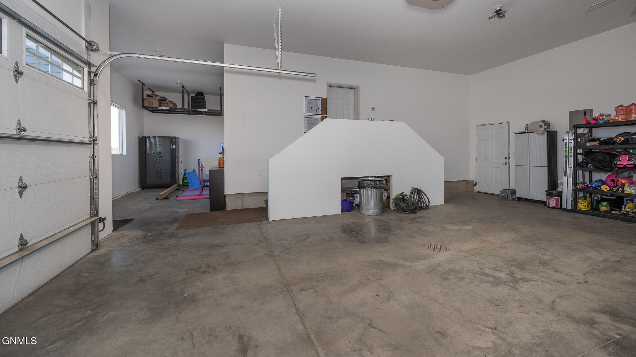 2430 Roberta Drive N