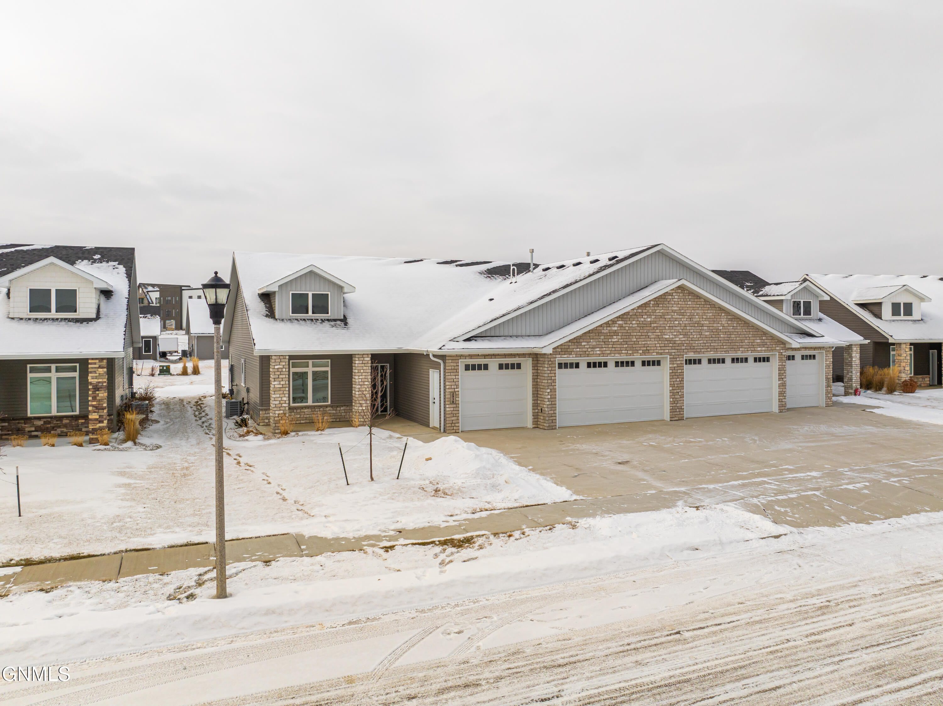 2930 Peach Tree Drive