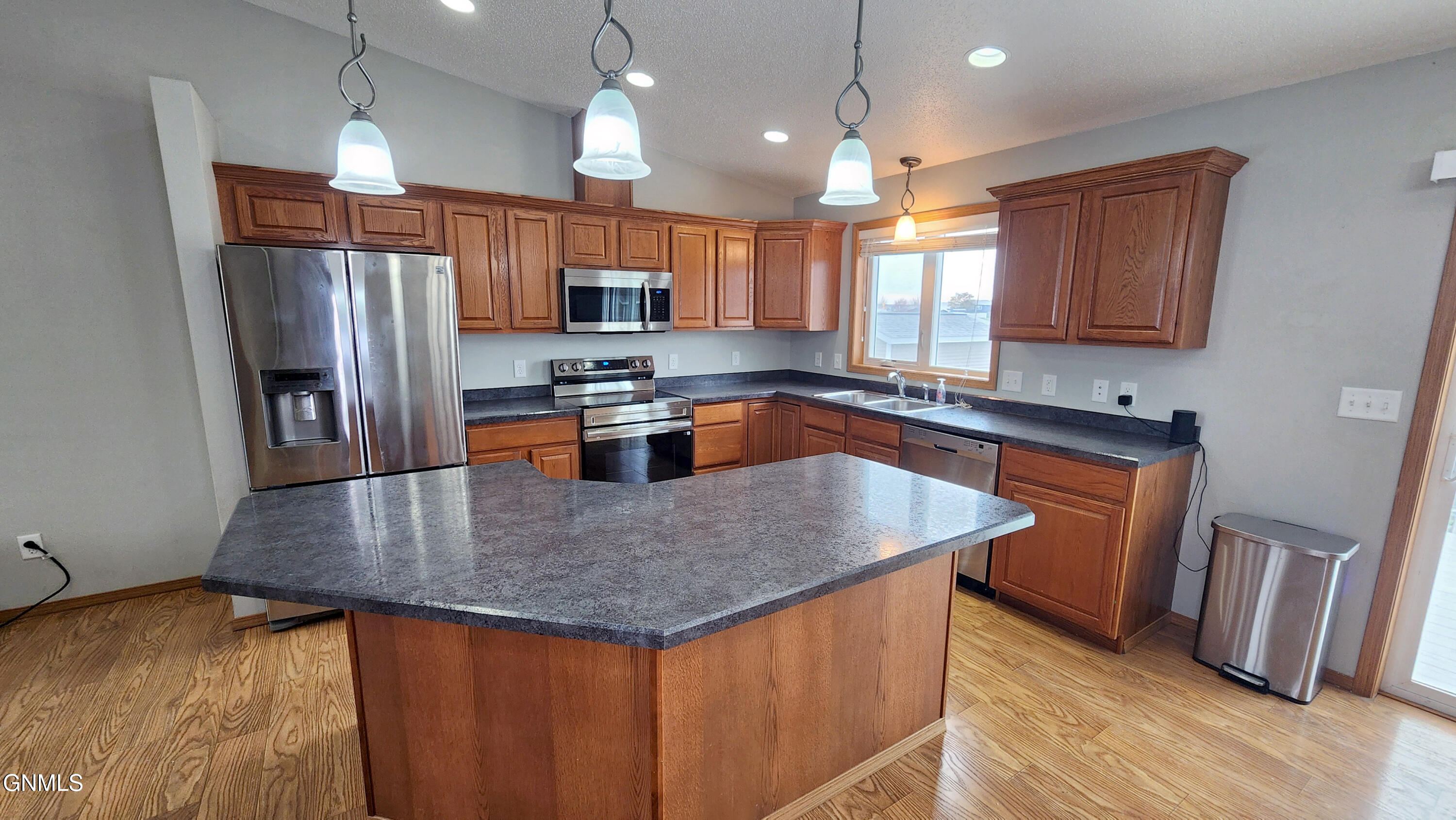 4907 Hitchcock Drive