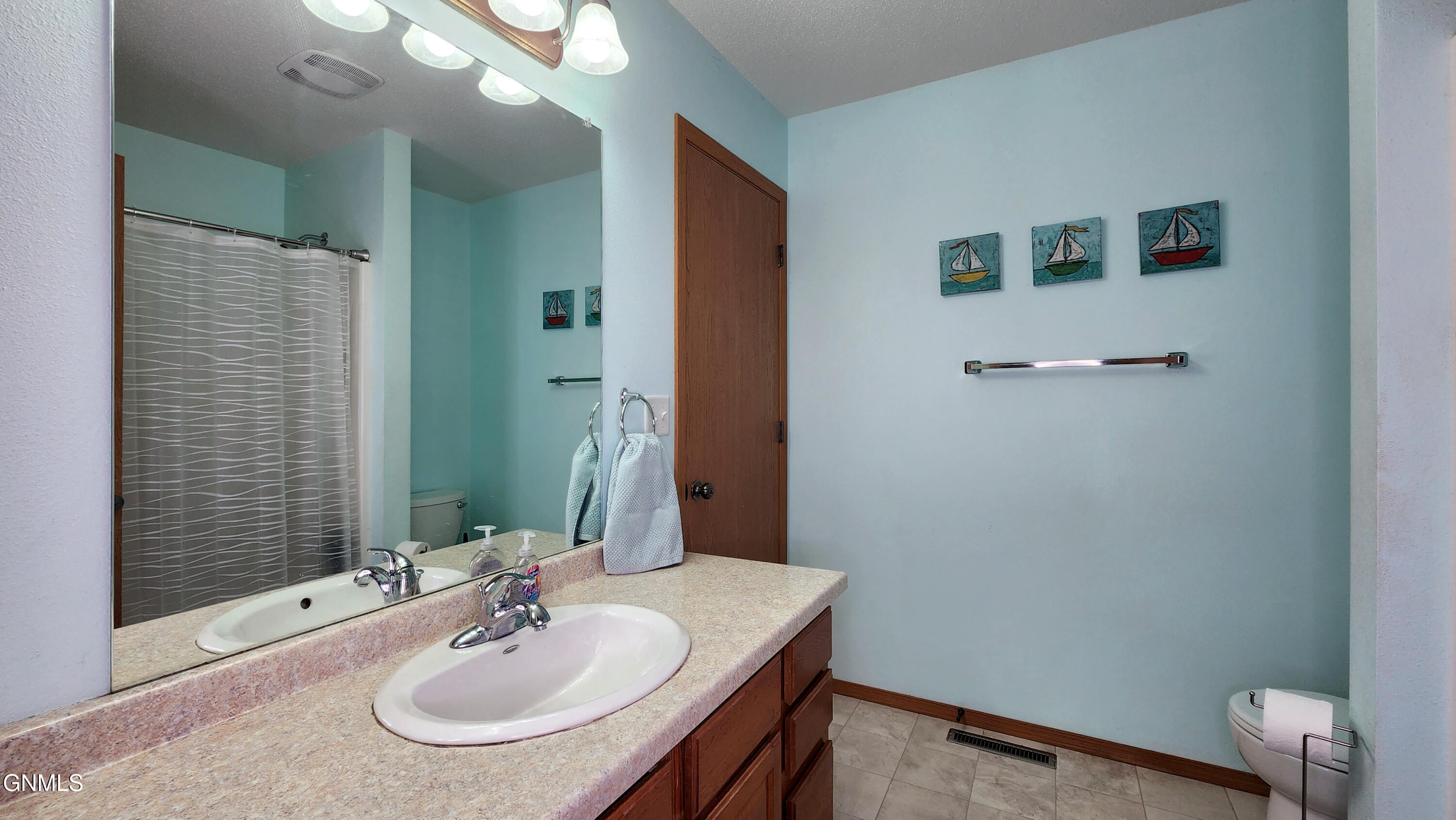 4907 Hitchcock Drive