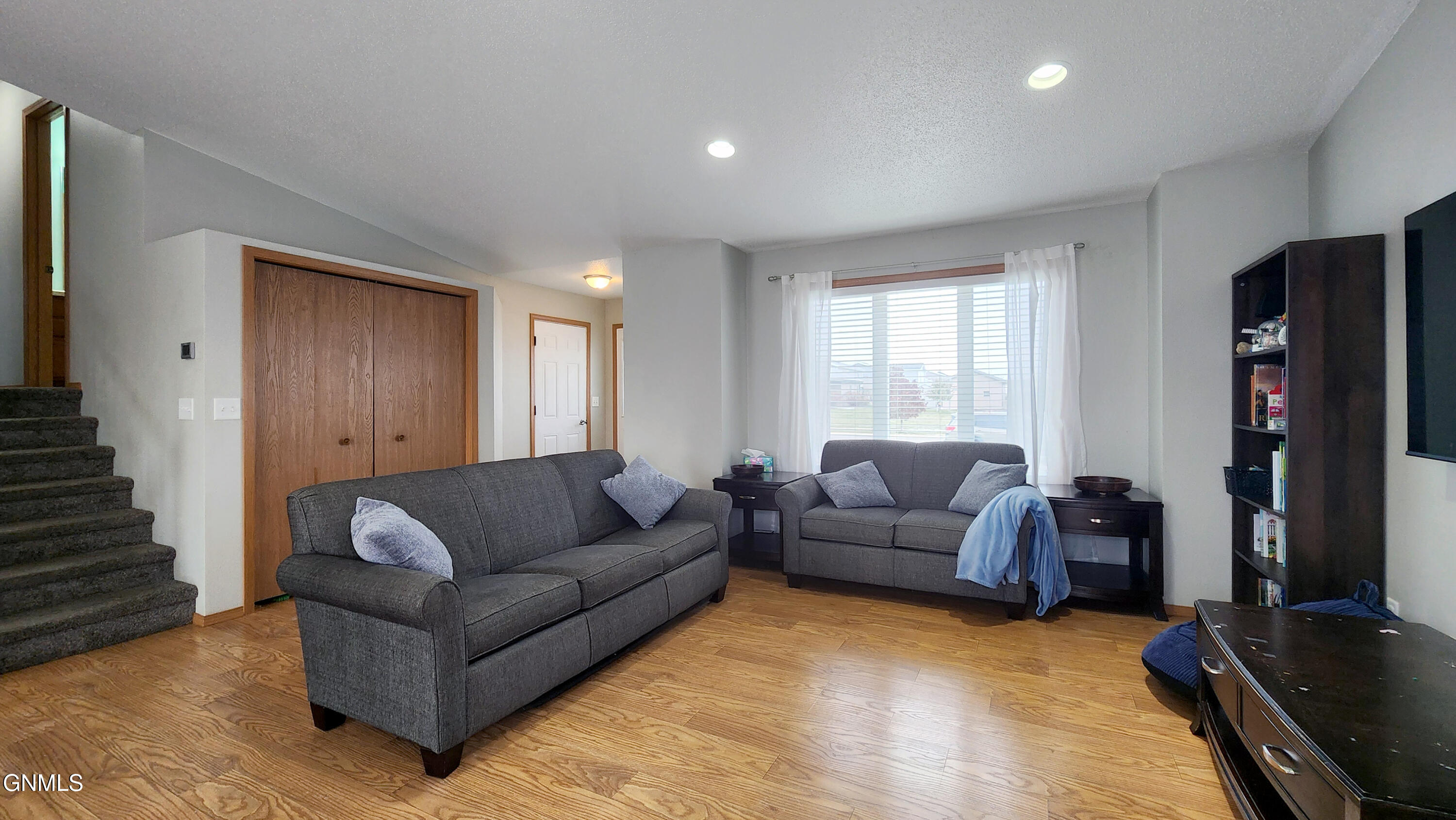 4907 Hitchcock Drive