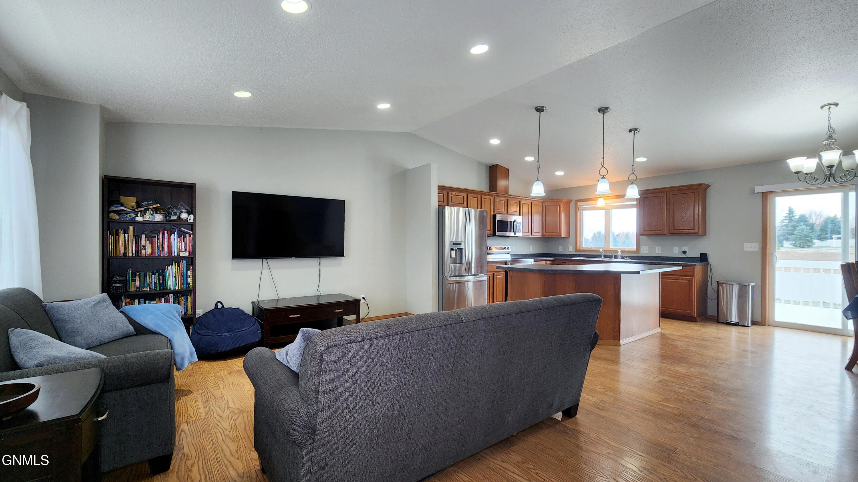 4907 Hitchcock Drive