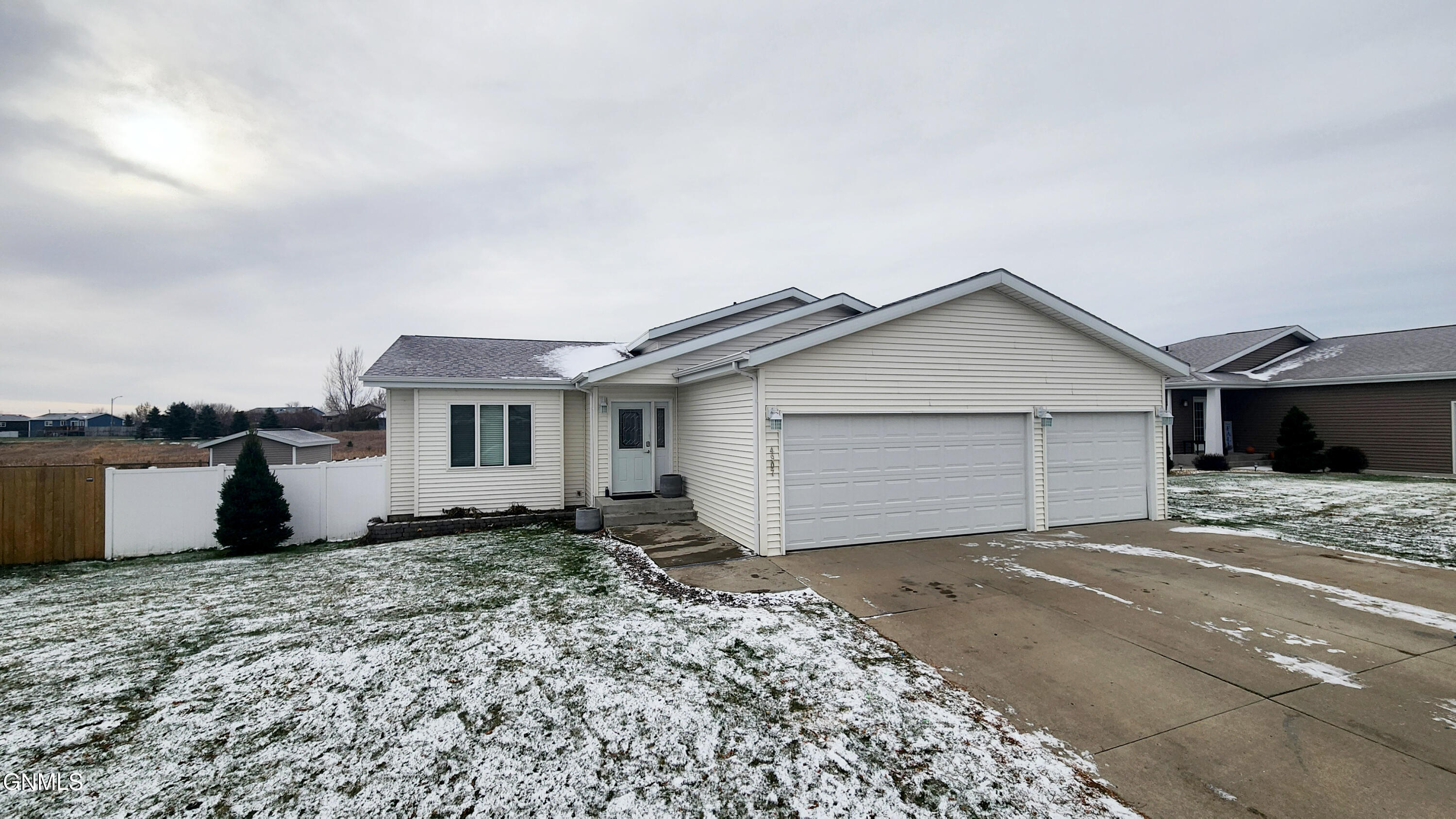 4907 Hitchcock Drive