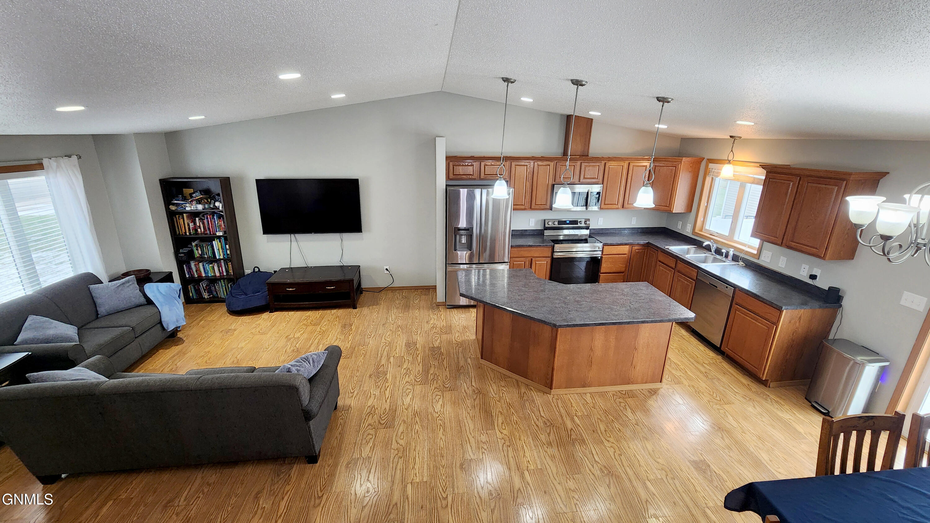 4907 Hitchcock Drive