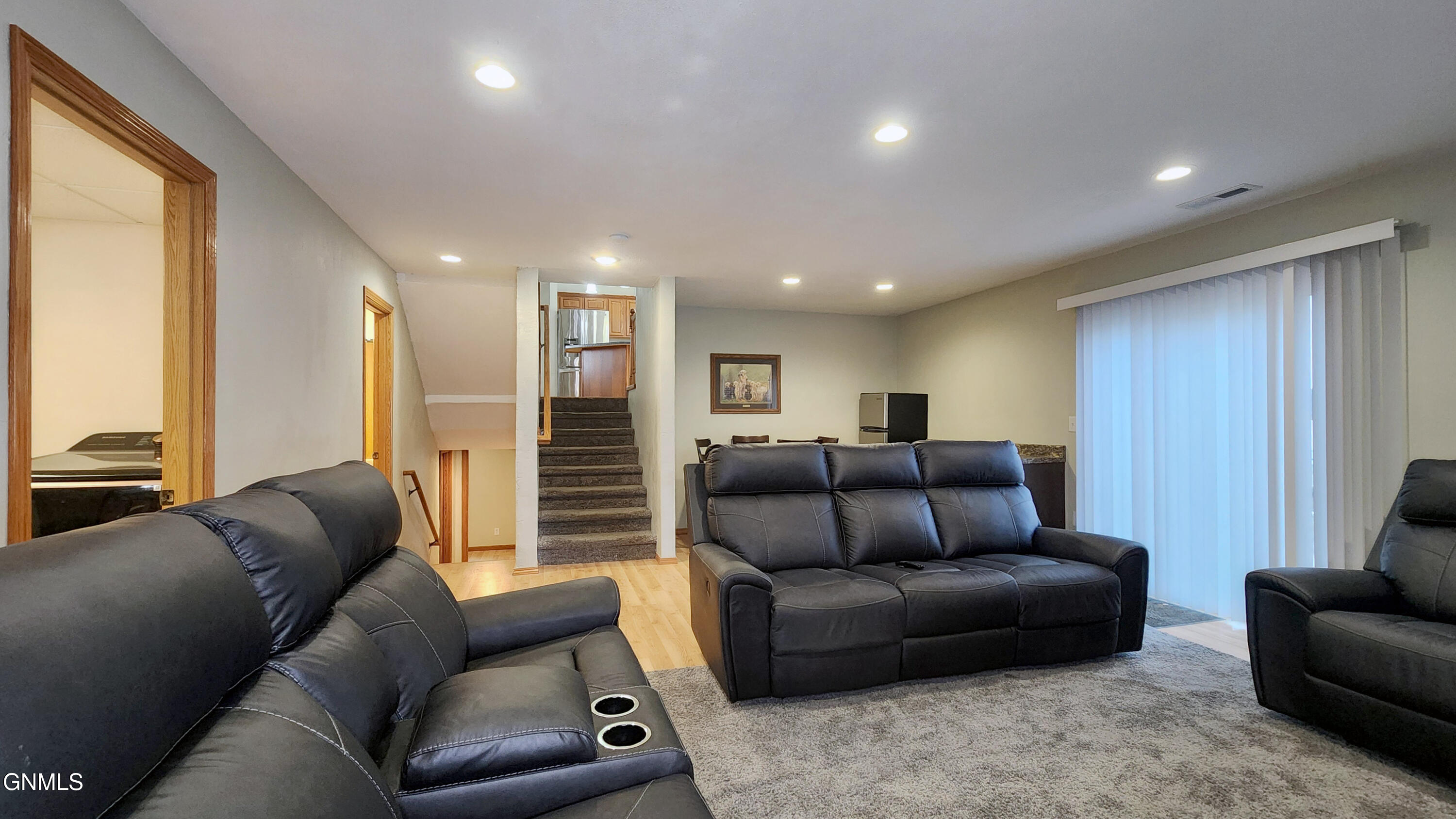 4907 Hitchcock Drive