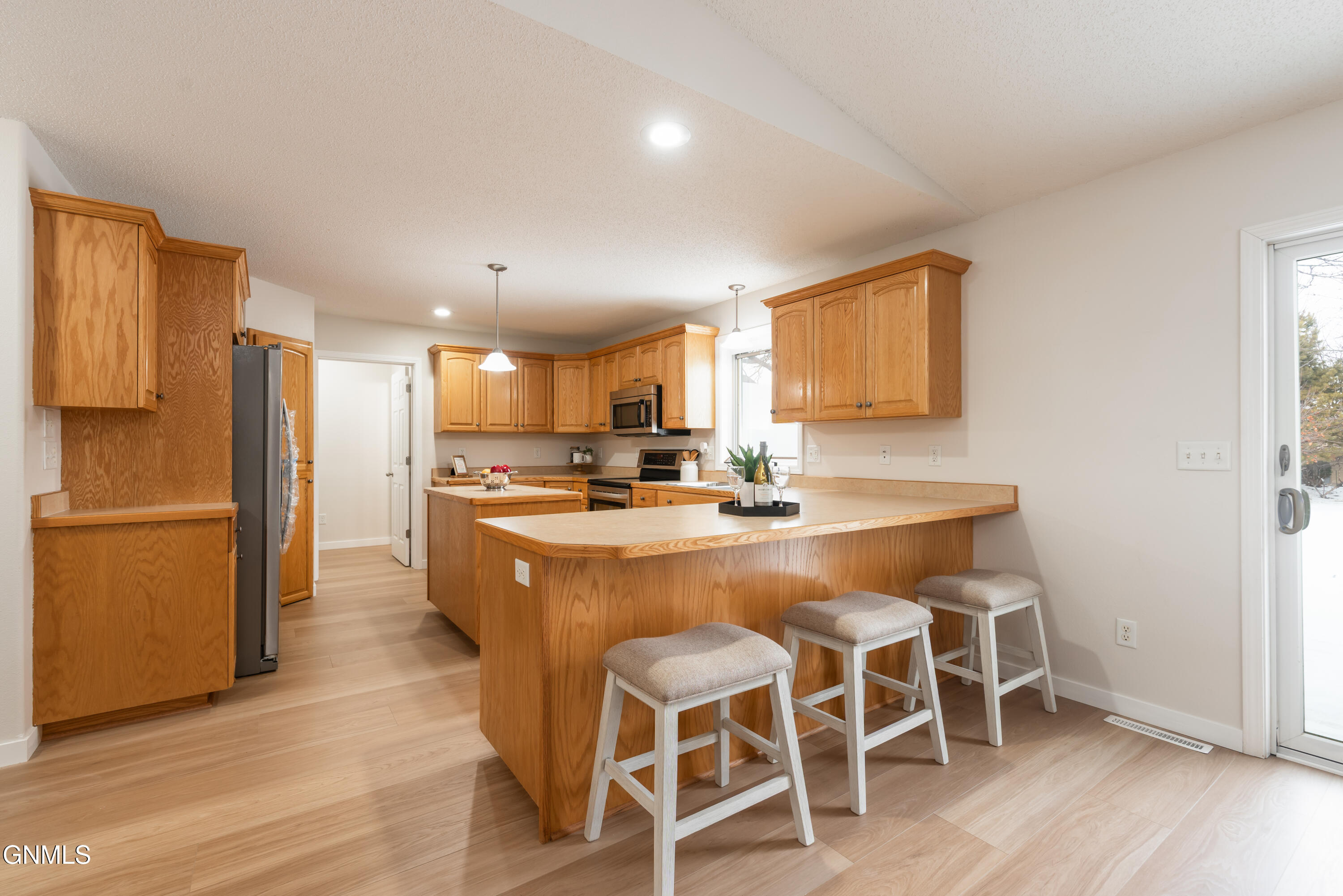 436 E Calgary Avenue