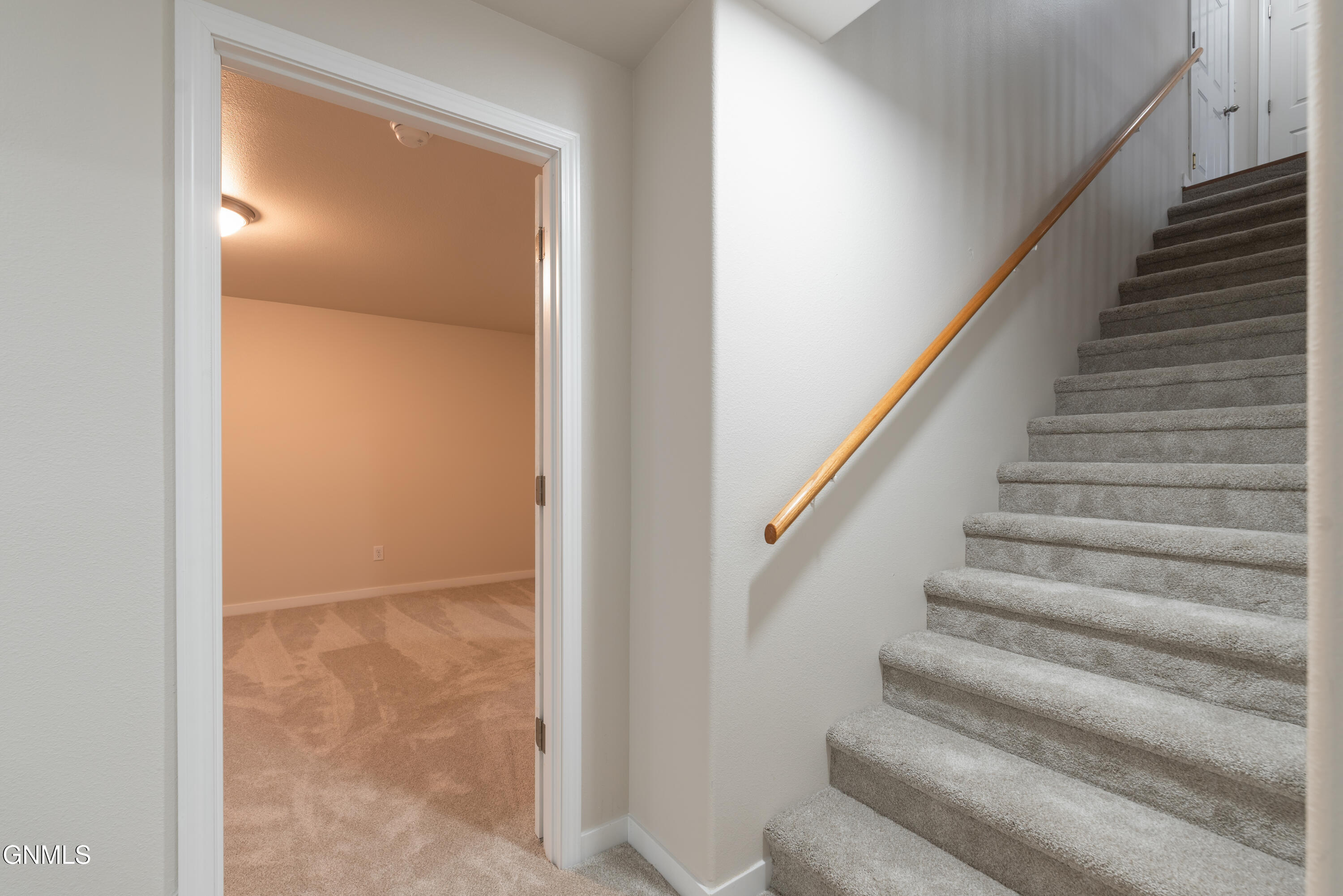 436 E Calgary Avenue