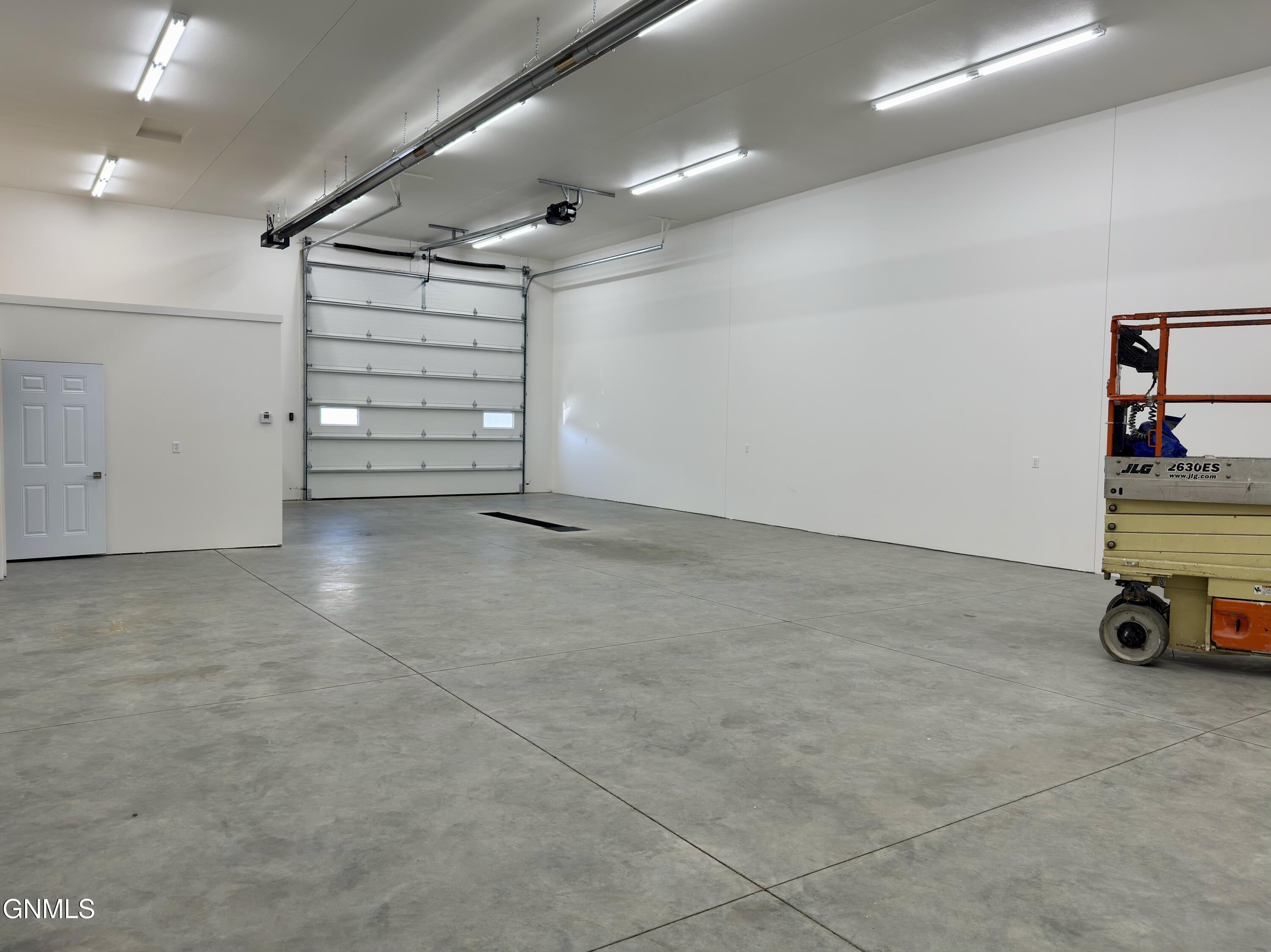 3212 Airway Avenue, 2