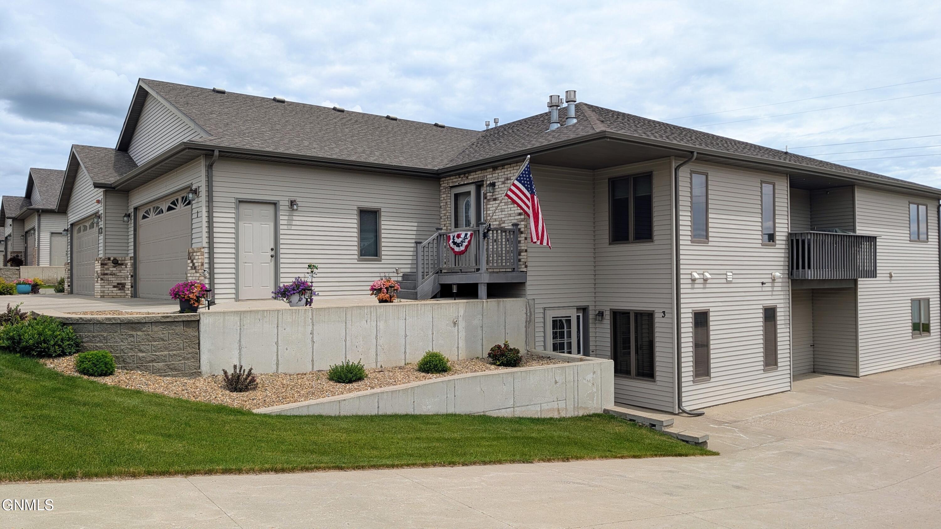 1301 33rd Street N, 3