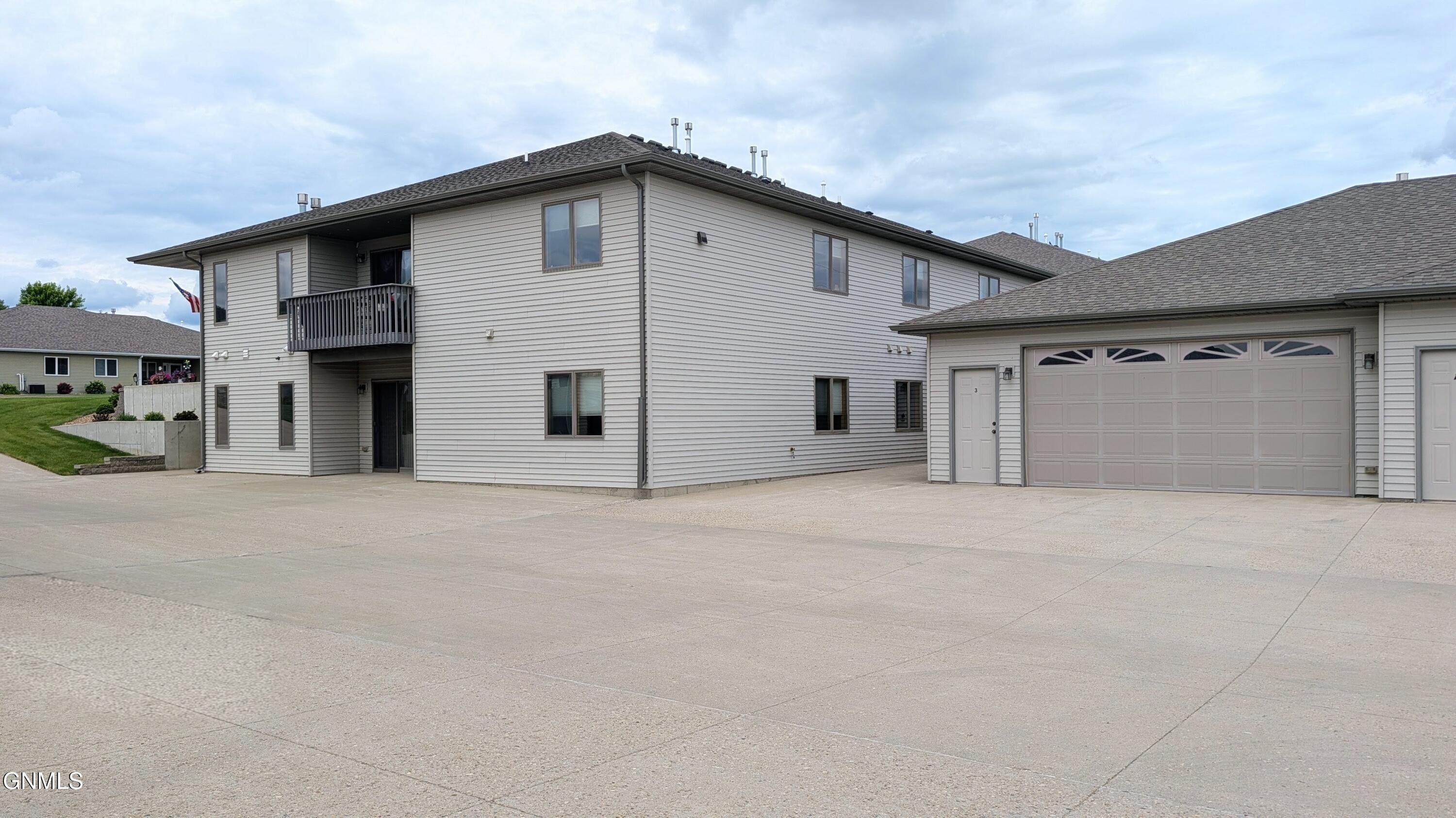 1301 33rd Street N, 3
