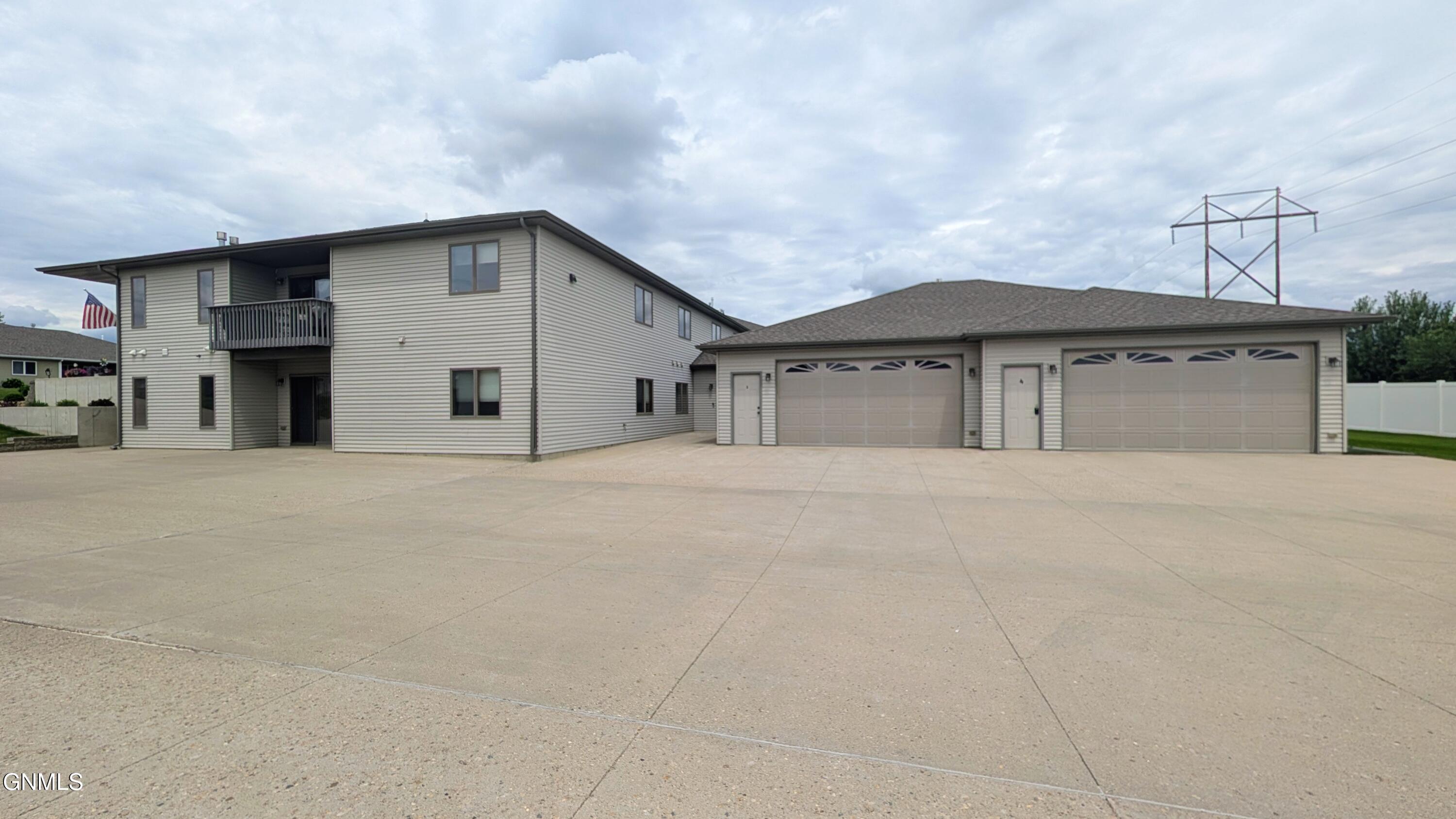 1301 33rd Street N, 3