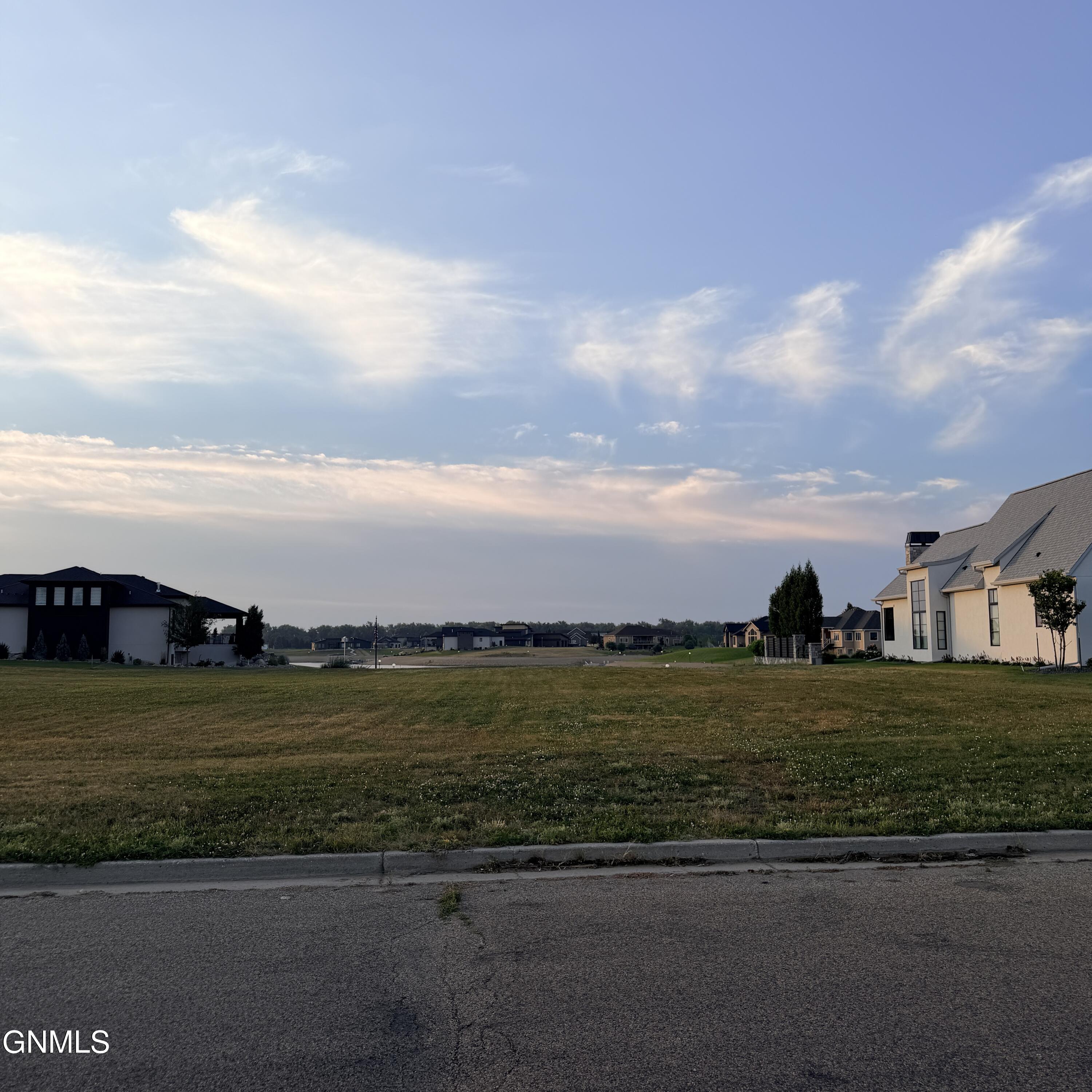 3828 Lakewood Drive SE