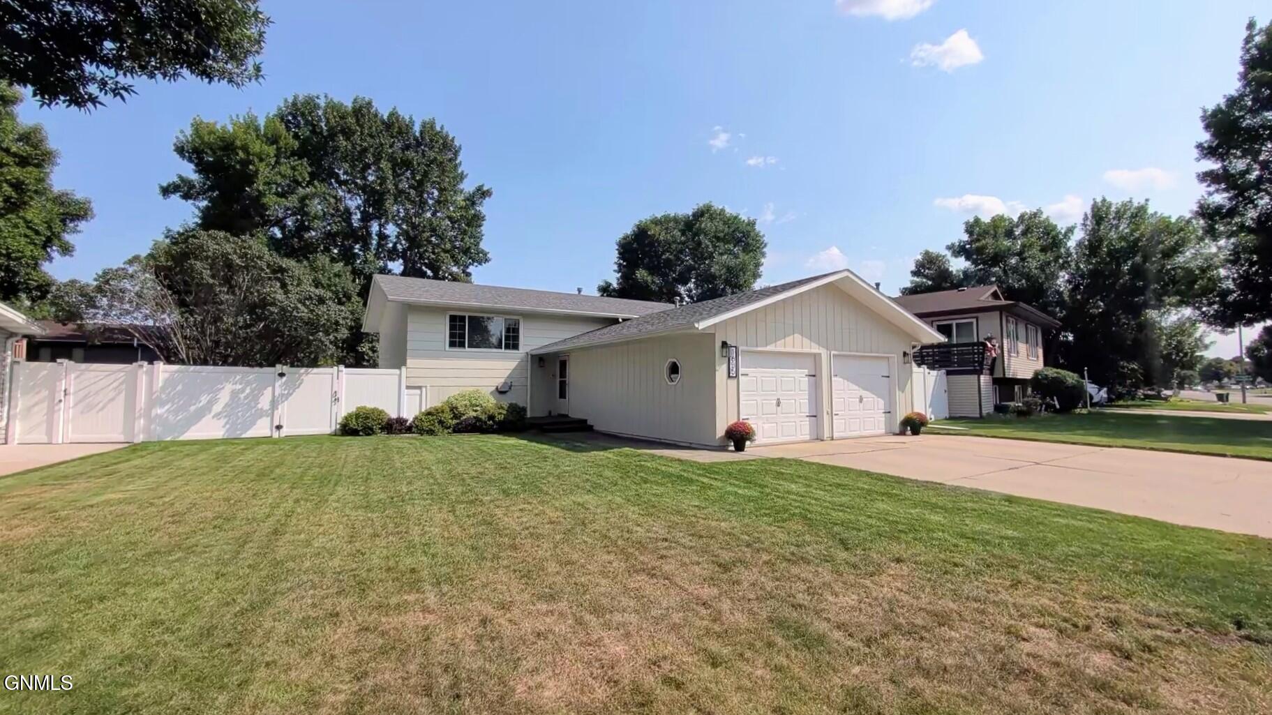 1635 Oakland Drive