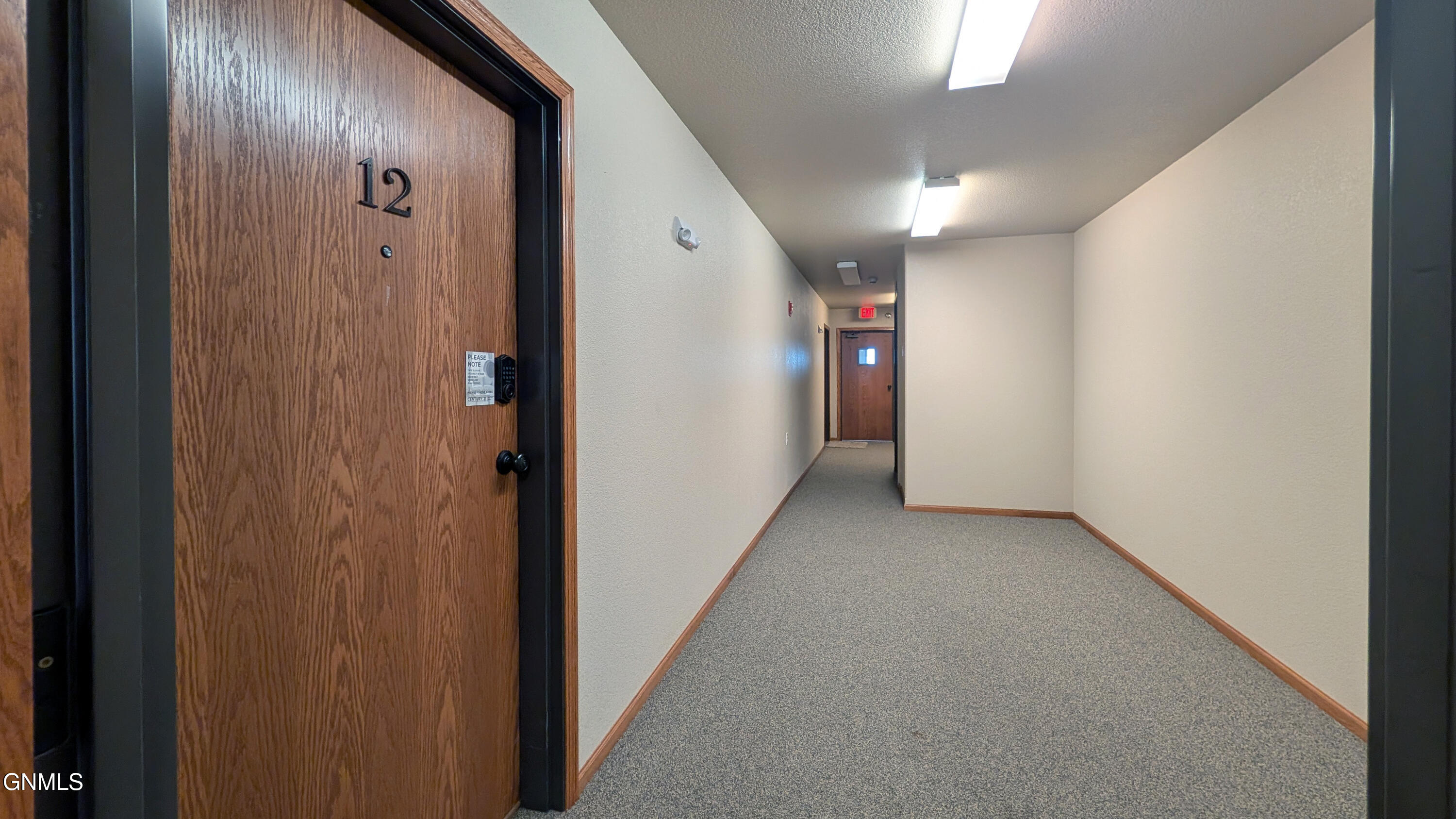 1401 Sharloh Loop, 12