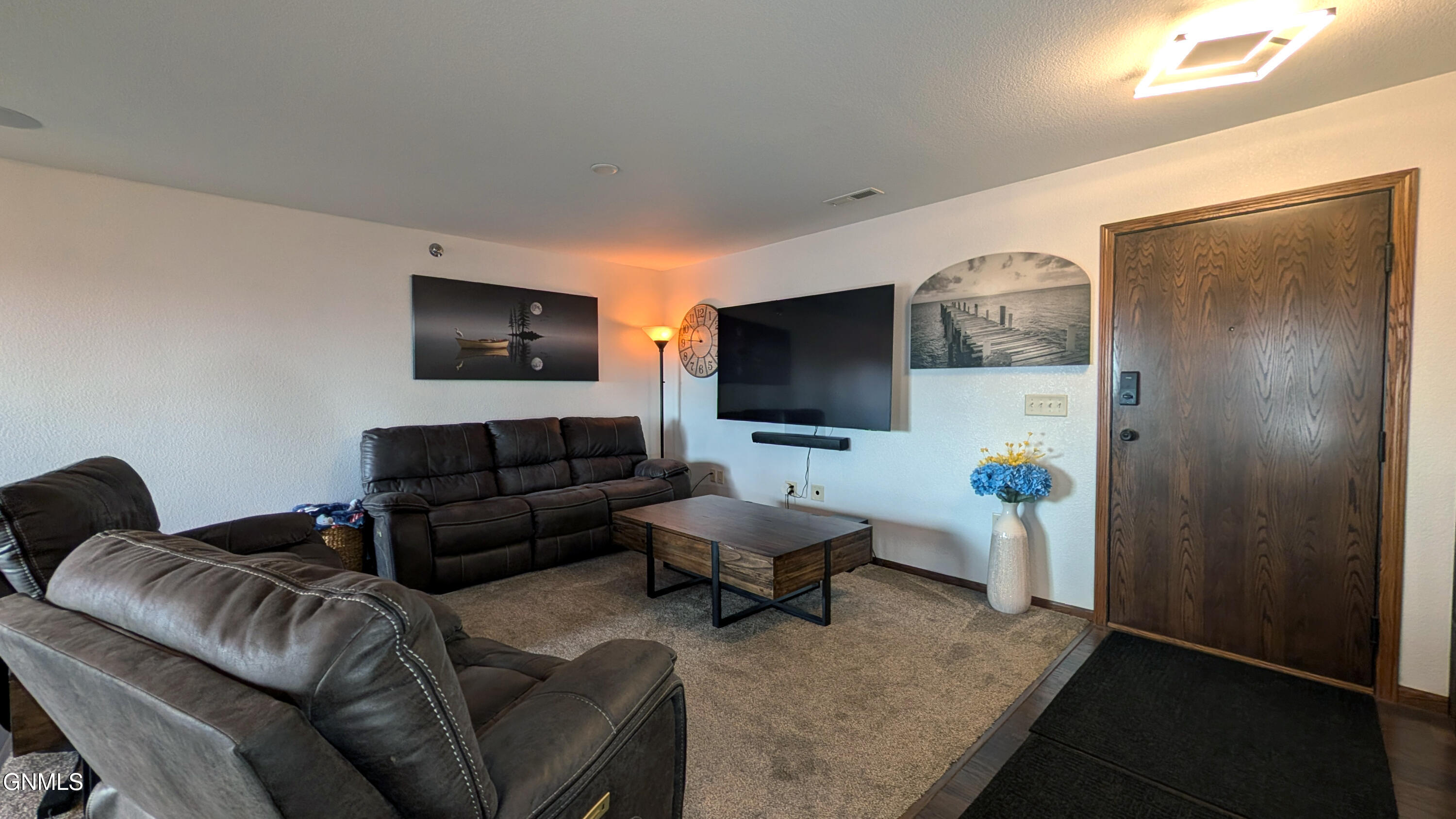 1401 Sharloh Loop, 12