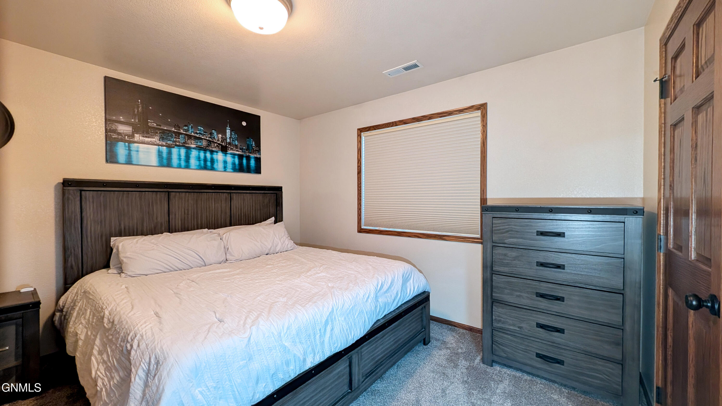 1401 Sharloh Loop, 12
