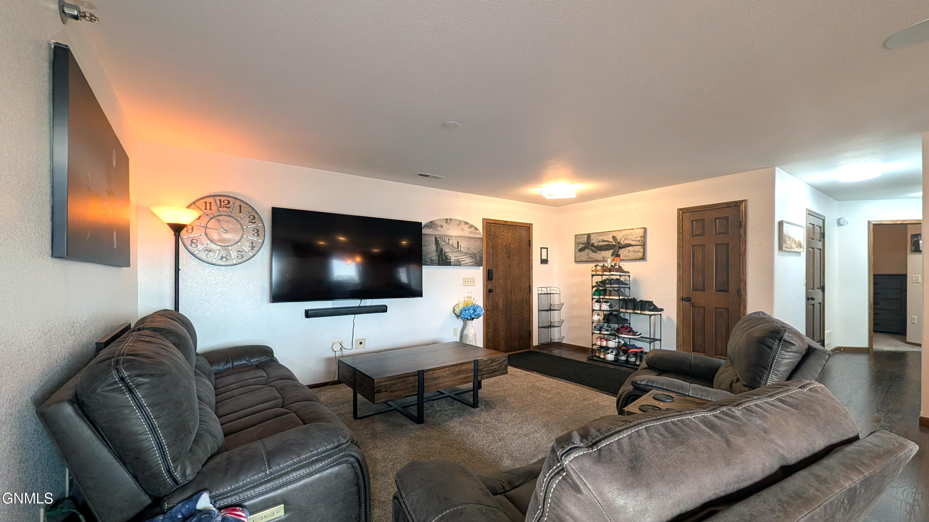 1401 Sharloh Loop, 12