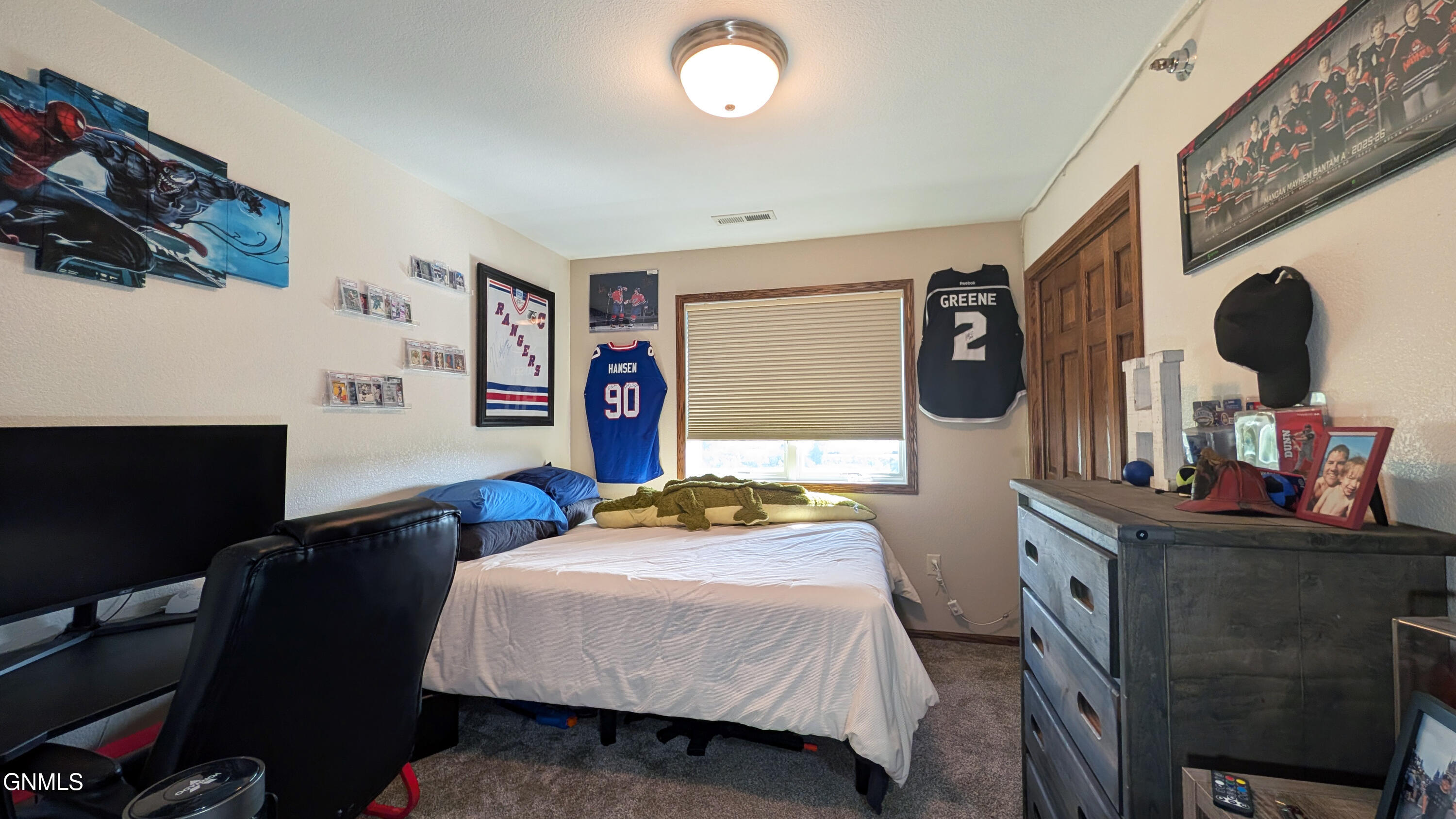 1401 Sharloh Loop, 12