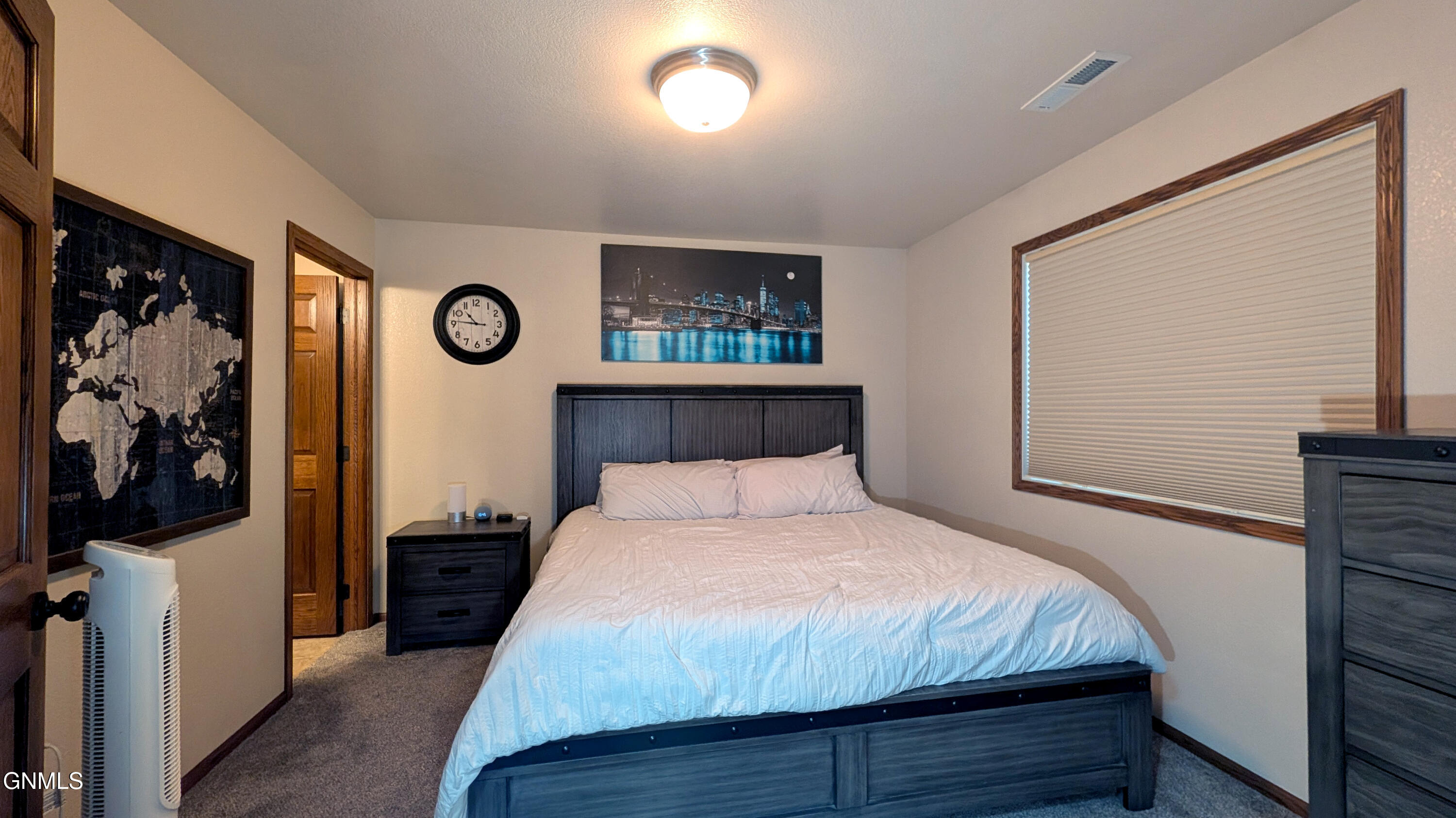 1401 Sharloh Loop, 12
