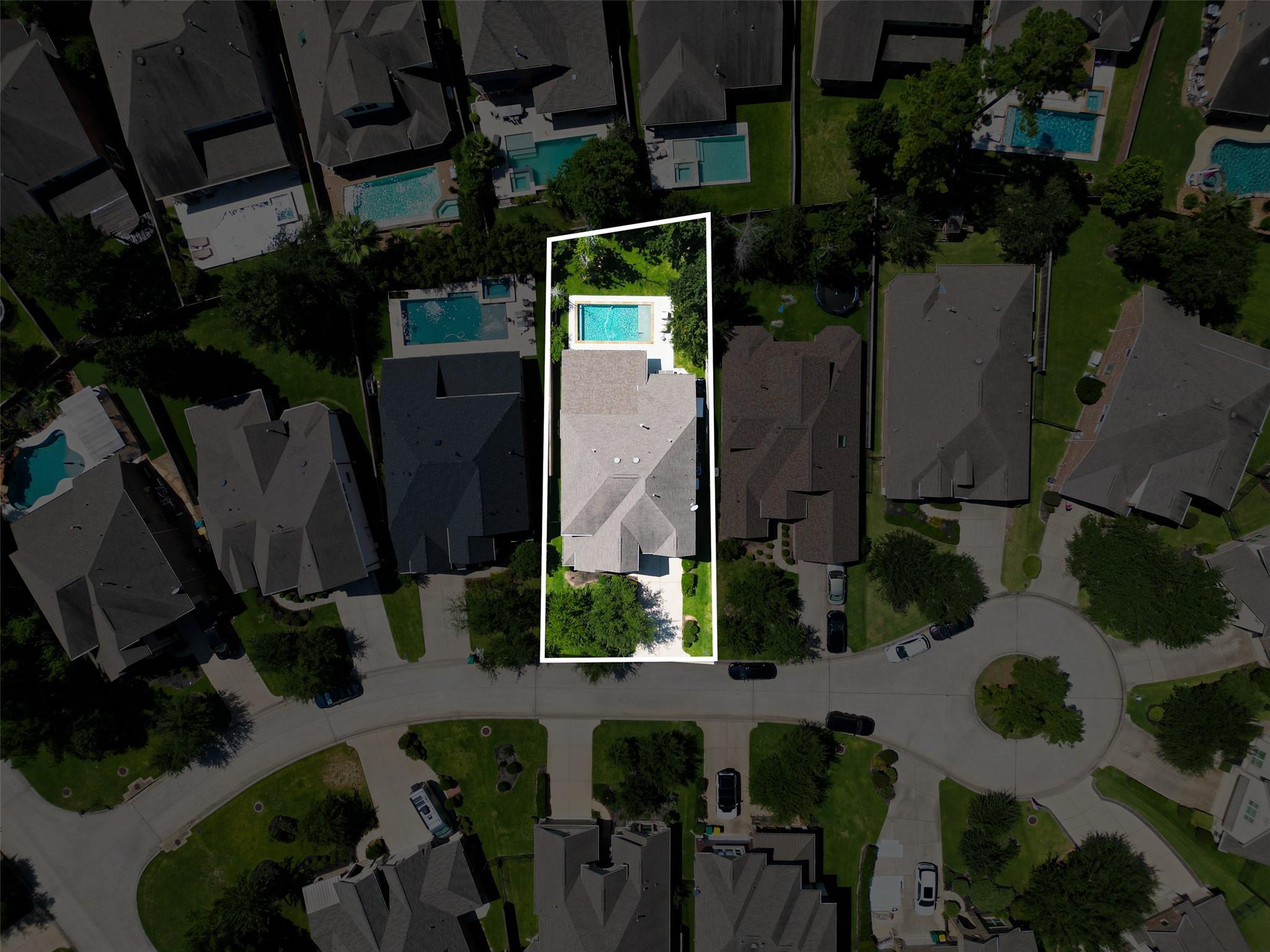 15 Garden Path Place