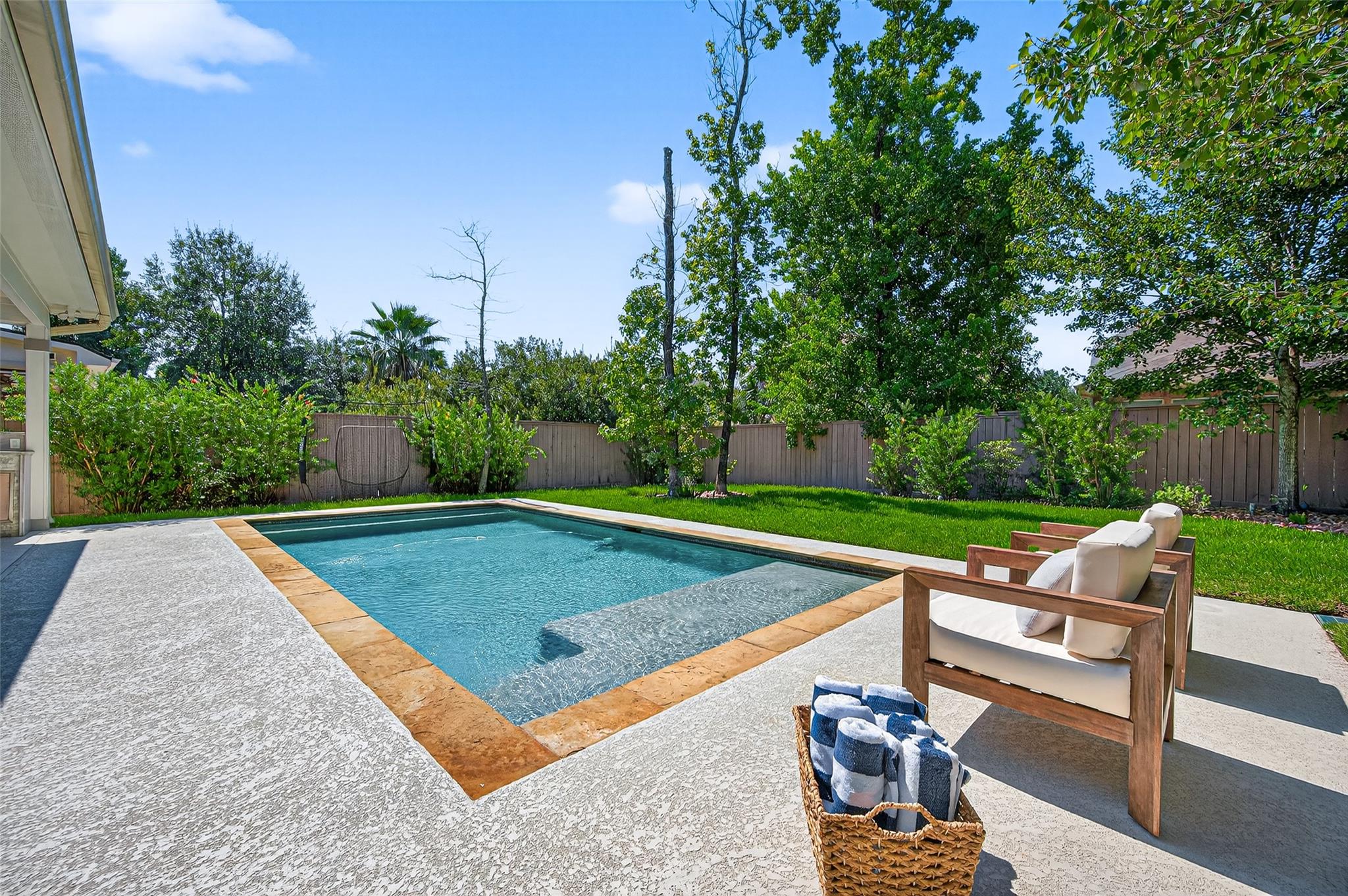 15 Garden Path Place