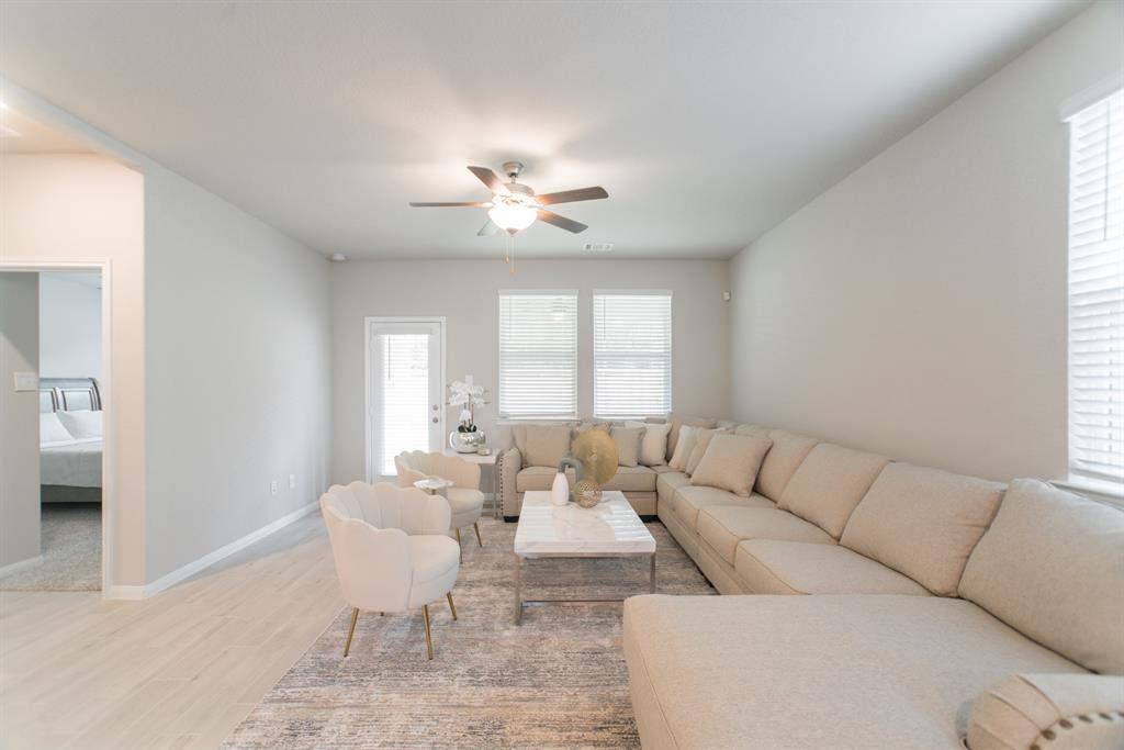 17542 Rosette Grass Drive