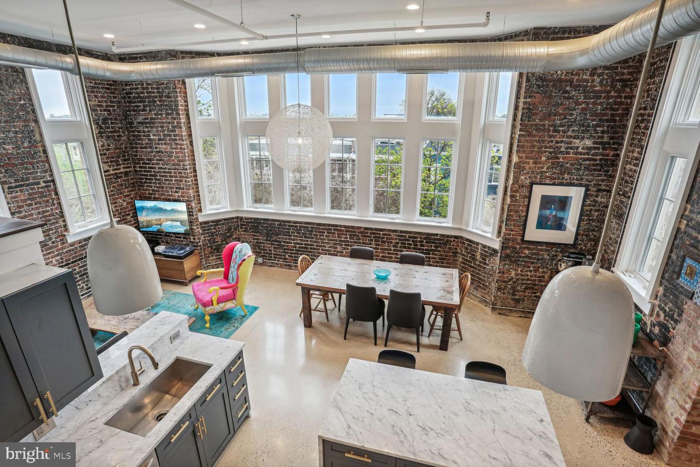 440 12TH STREET NE Unit: 203