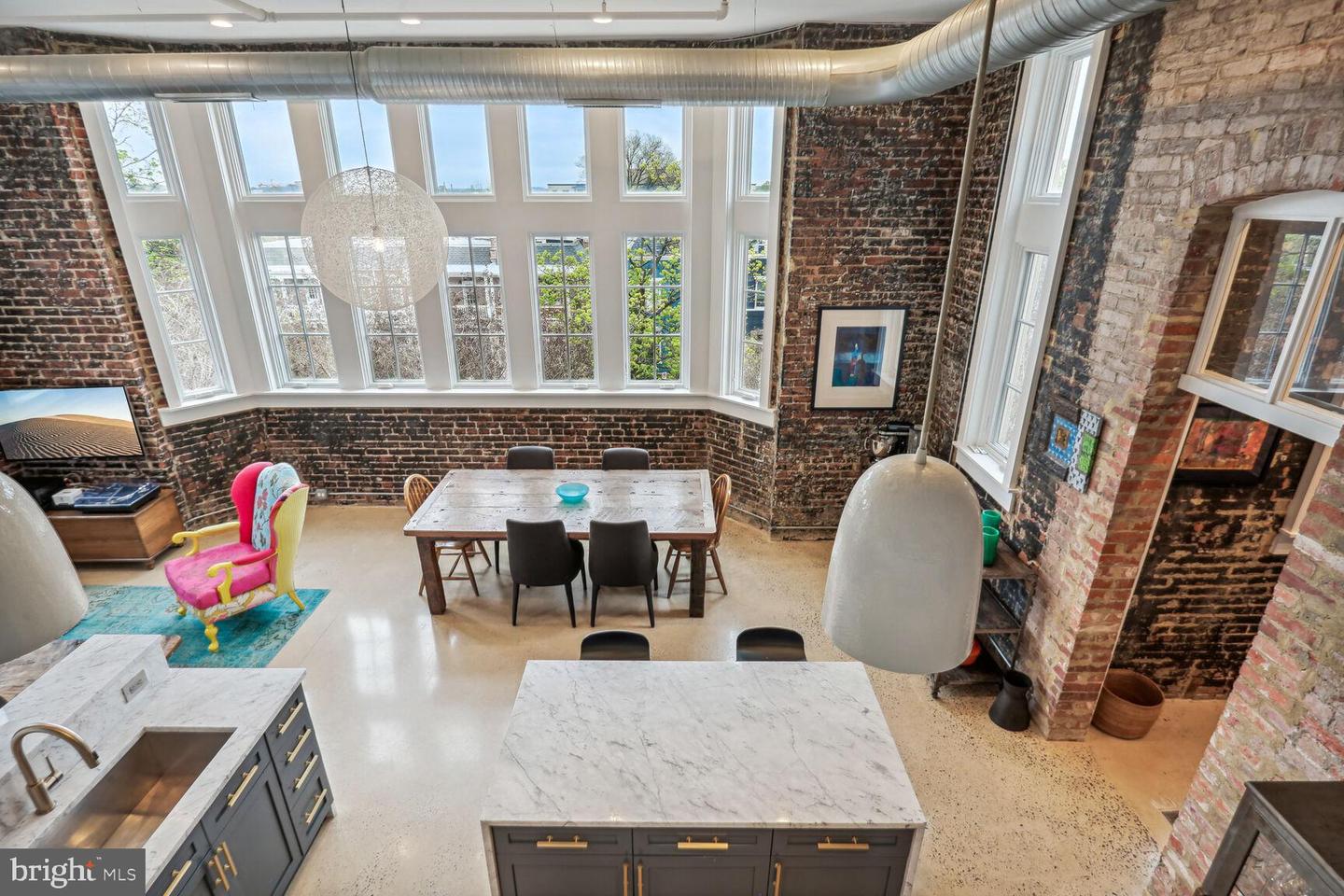 440 12TH STREET NE Unit: 203