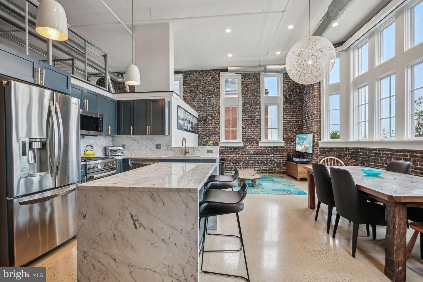 440 12TH STREET NE Unit: 203