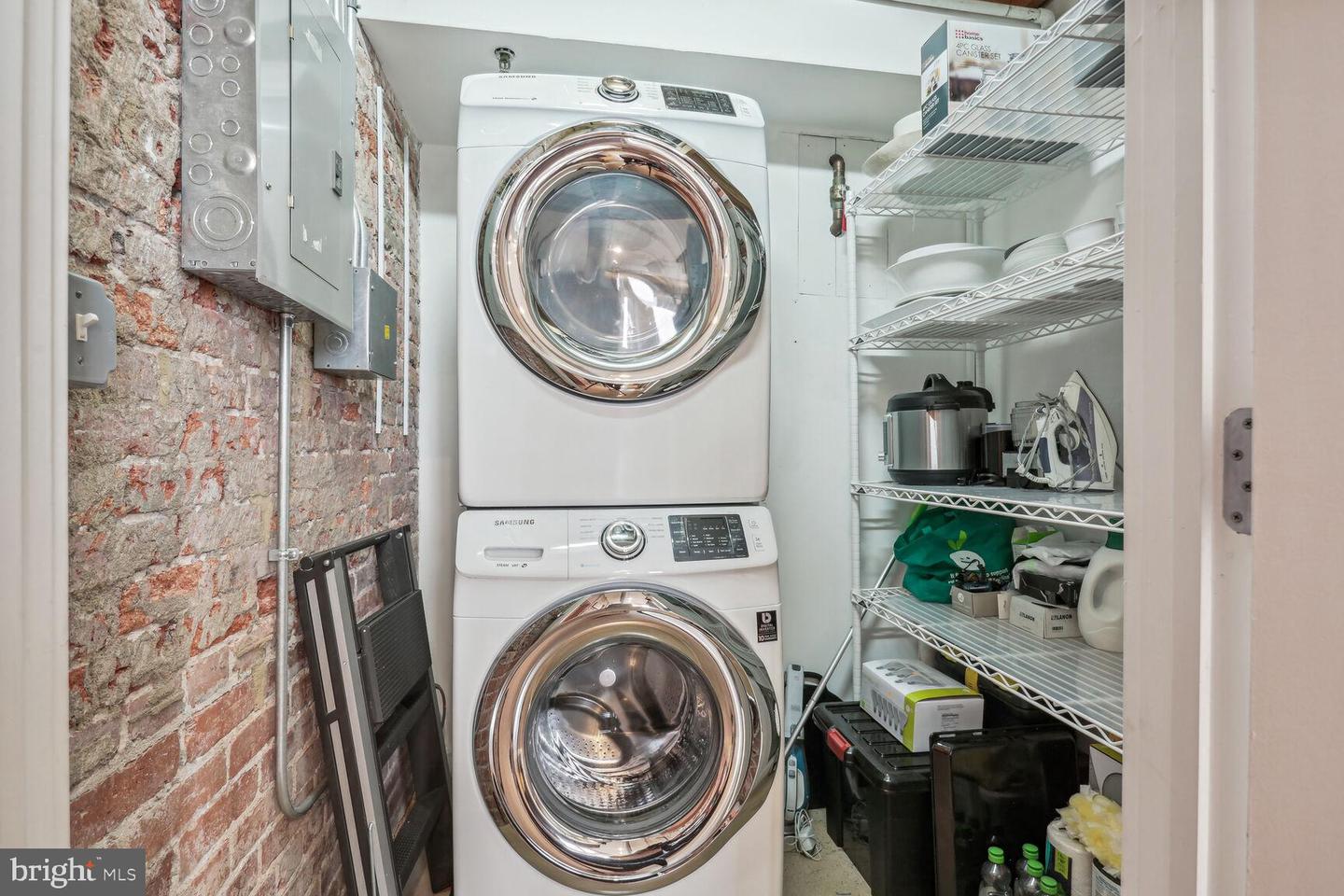 440 12TH STREET NE Unit: 203