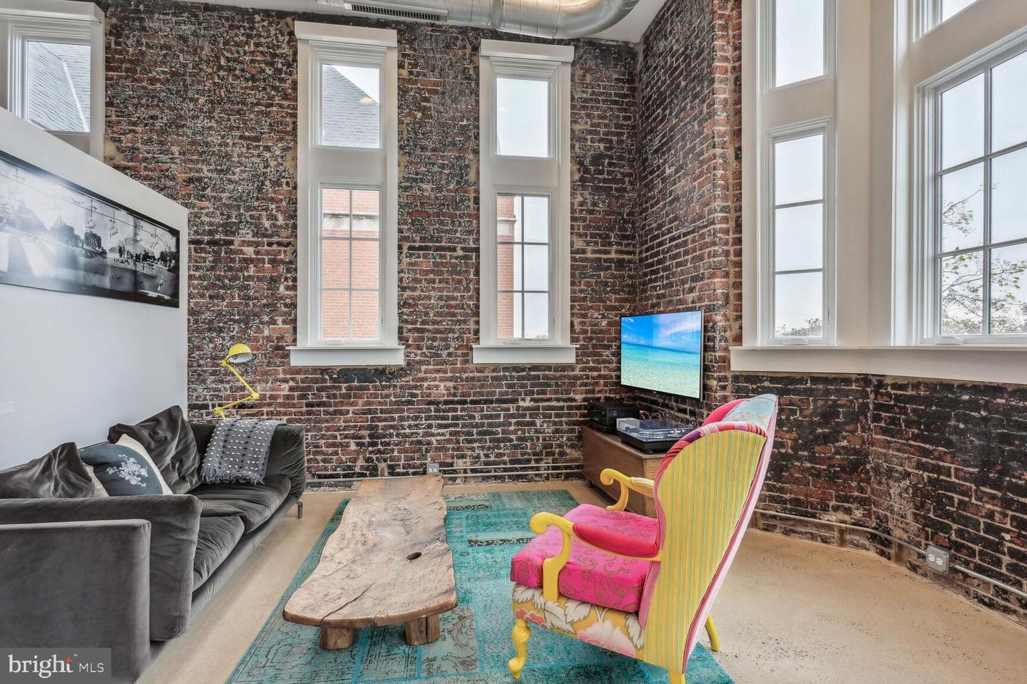 440 12TH STREET NE Unit: 203