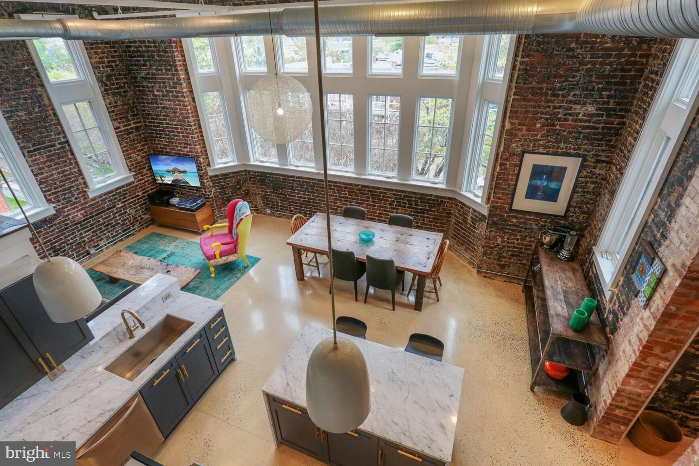 440 12TH STREET NE Unit: 203
