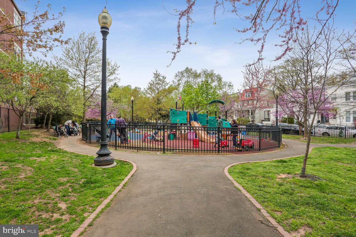440 12TH STREET NE Unit: 203