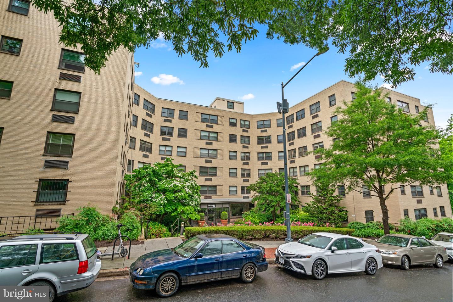 1801 Clydesdale Pl NW #702