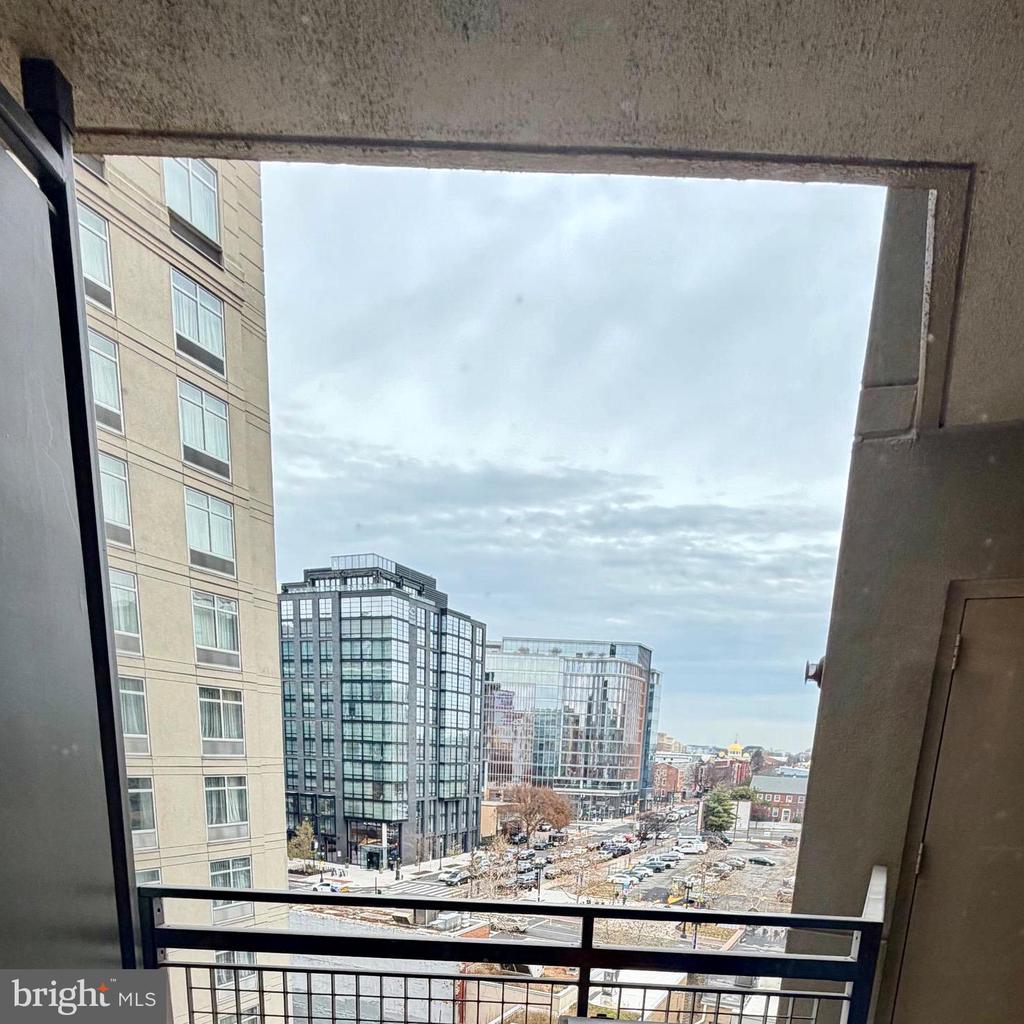 555 MASSACHUSETTS AVENUE NW Unit: 815