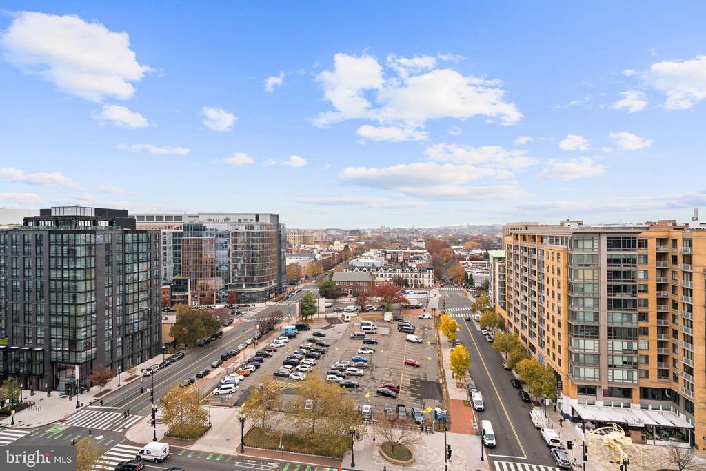 555 MASSACHUSETTS AVENUE NW Unit: 815