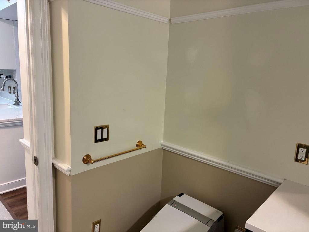 555 MASSACHUSETTS AVENUE NW Unit: 815