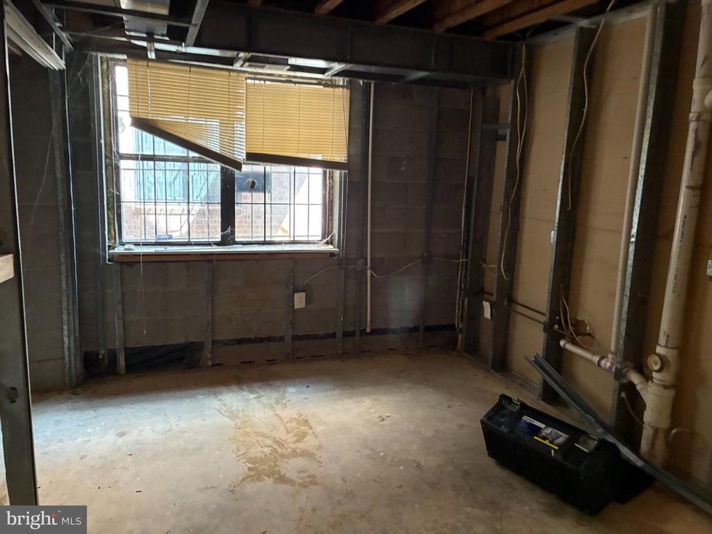 3068 PINEVIEW NE Unit: 3068