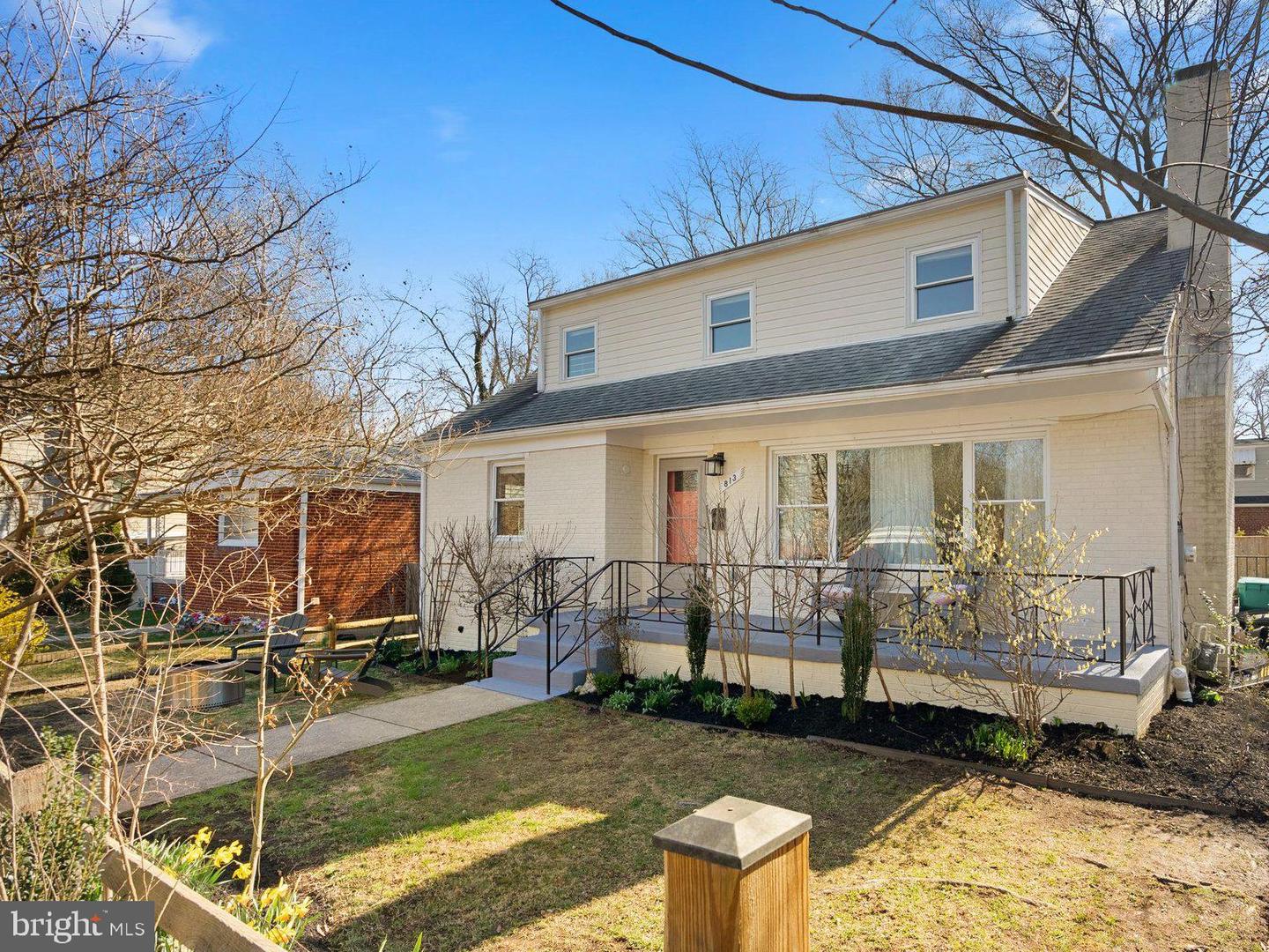 813 HAYWARD AVENUE