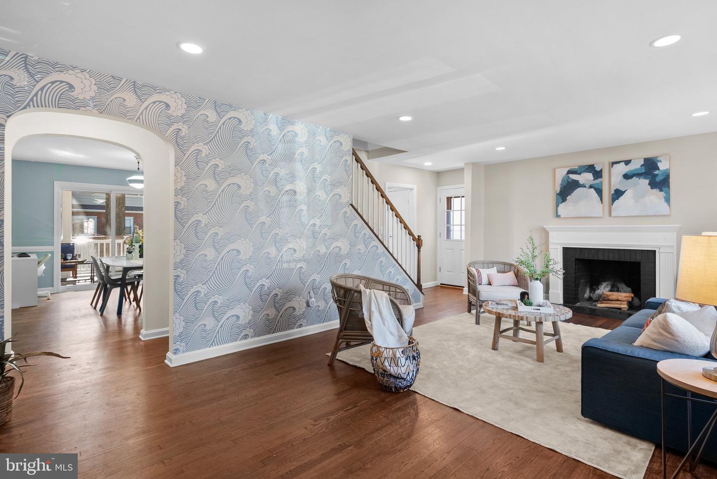 813 HAYWARD AVENUE
