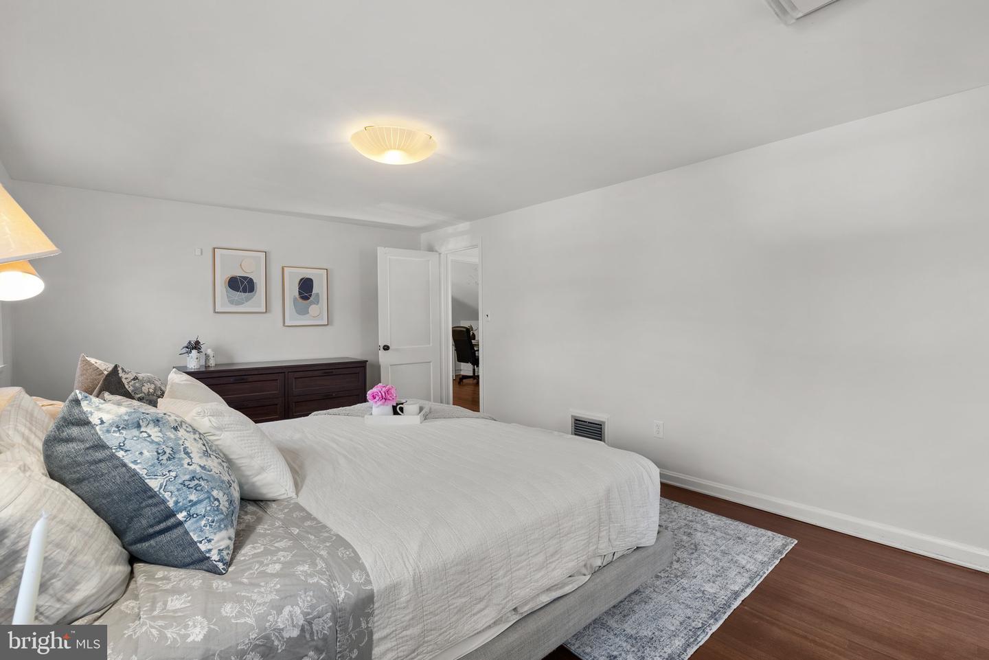 813 HAYWARD AVENUE