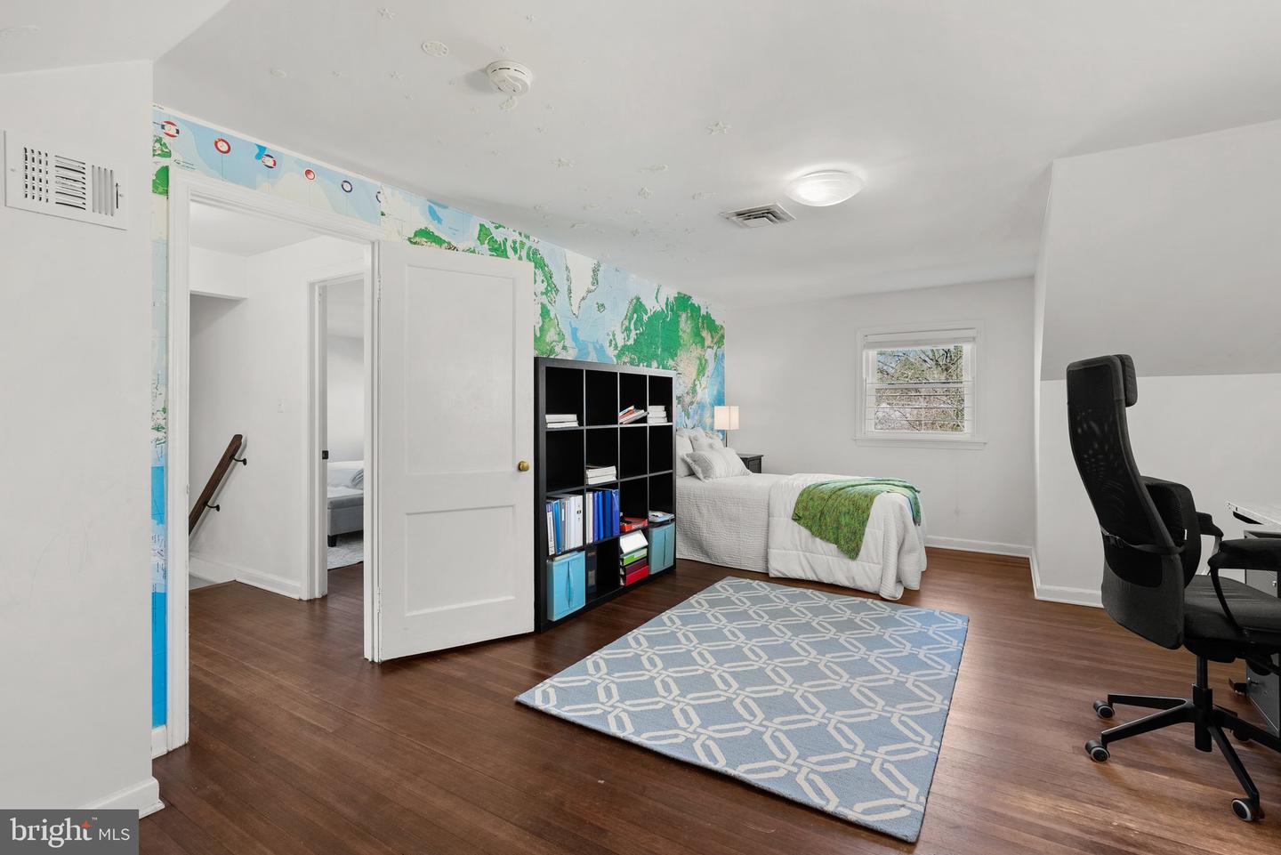 813 HAYWARD AVENUE
