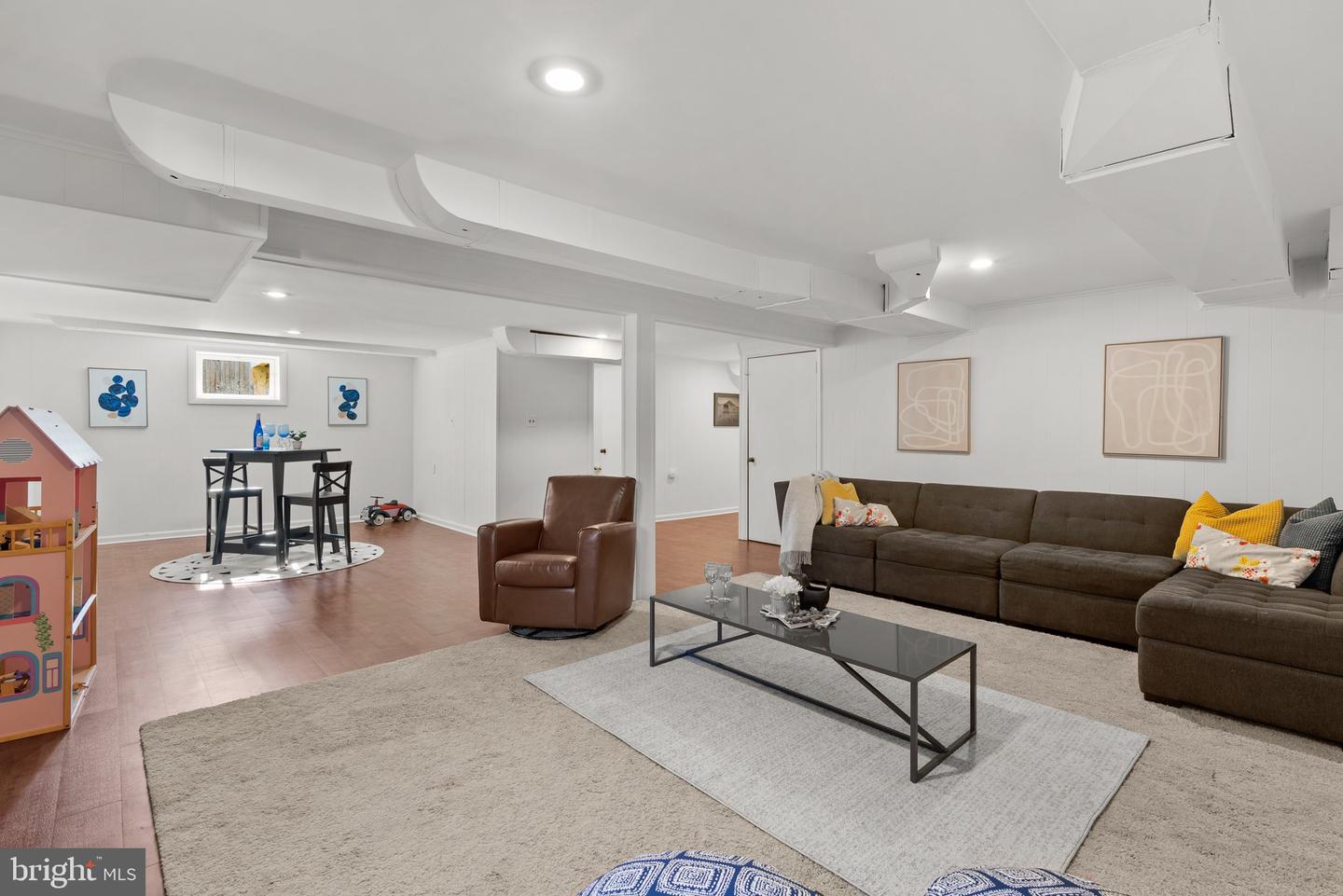 813 HAYWARD AVENUE
