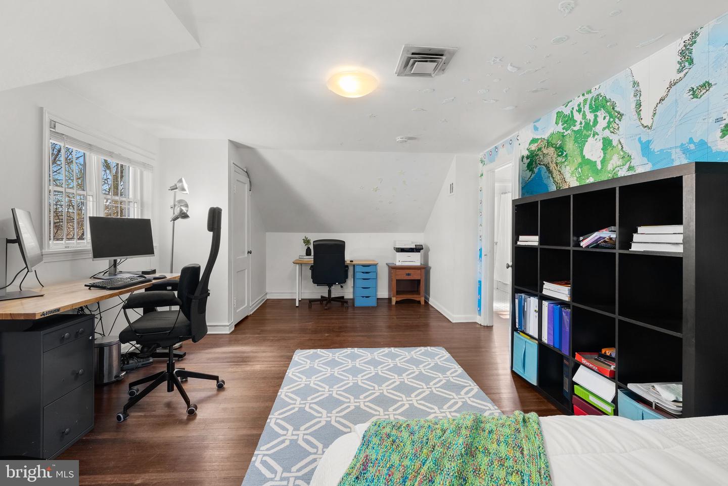 813 HAYWARD AVENUE