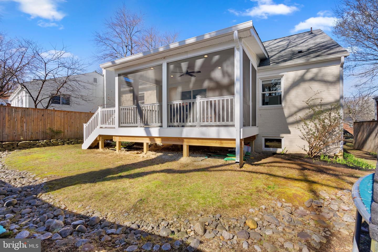 813 HAYWARD AVENUE