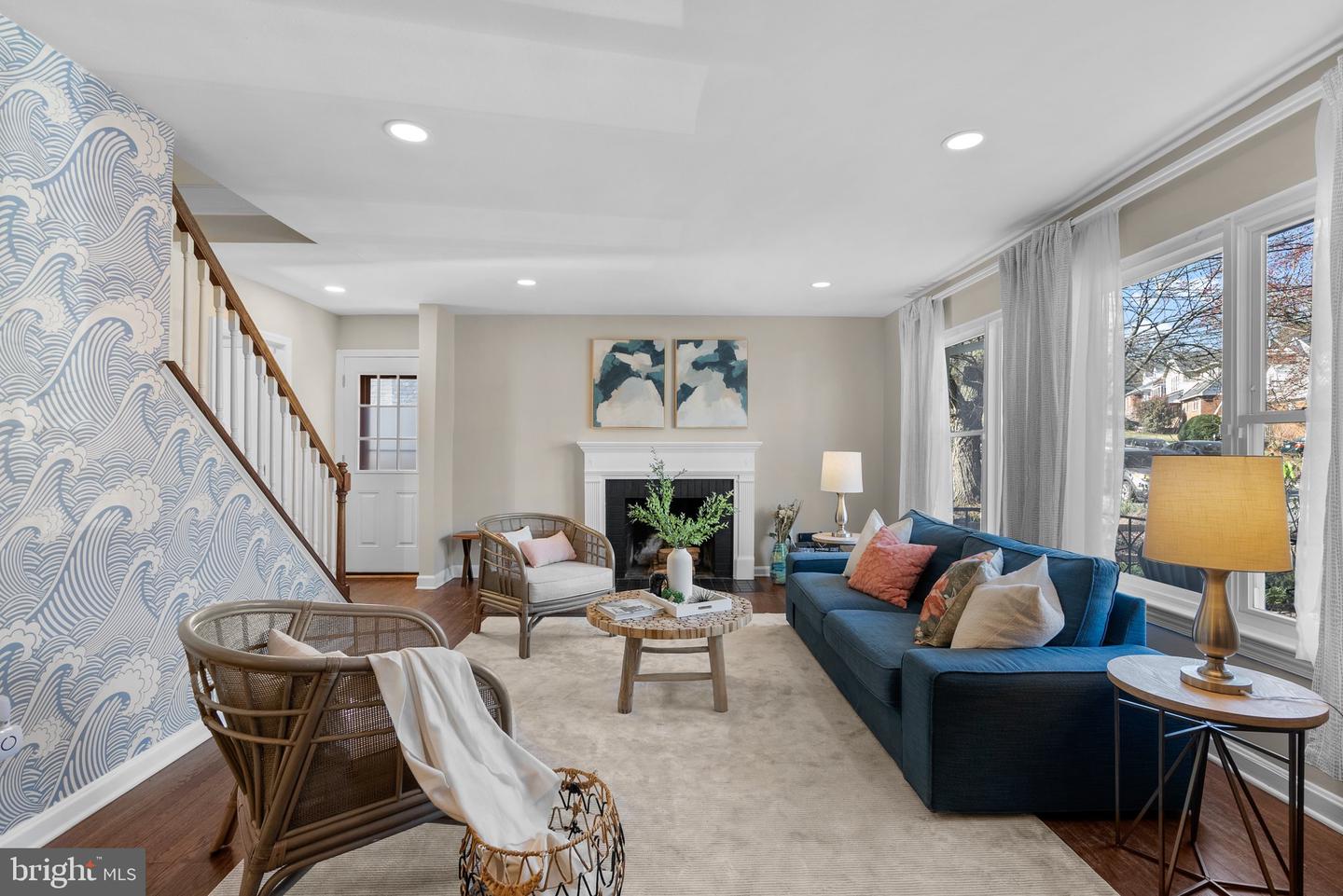 813 HAYWARD AVENUE