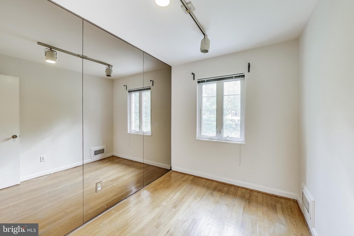 9830 Hollow Glen PLACE Unit: 2562