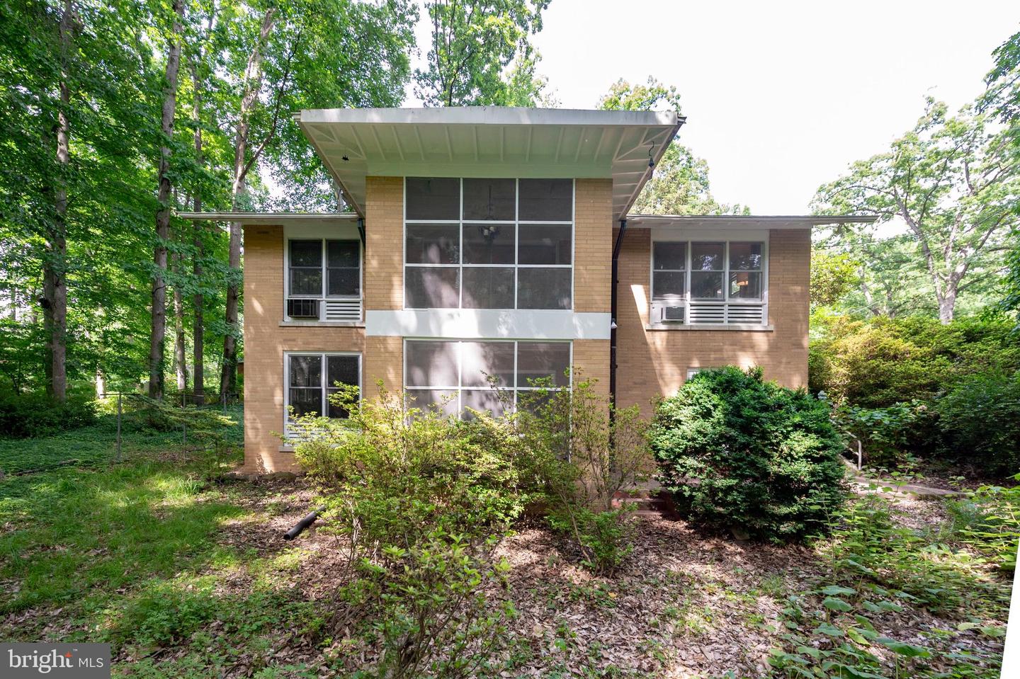 7320 Glenside Dr