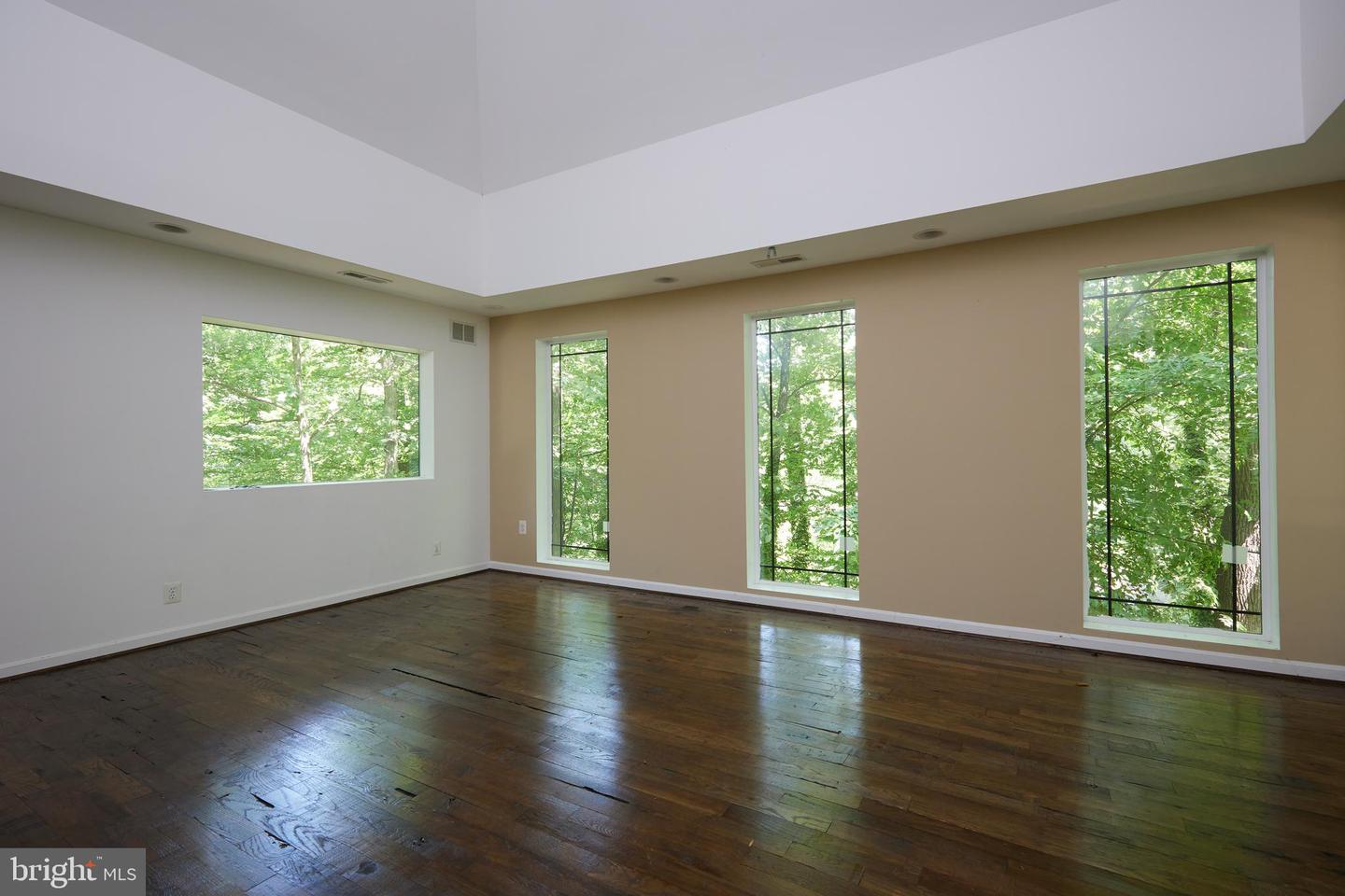 811 Sligo Creek Pkwy