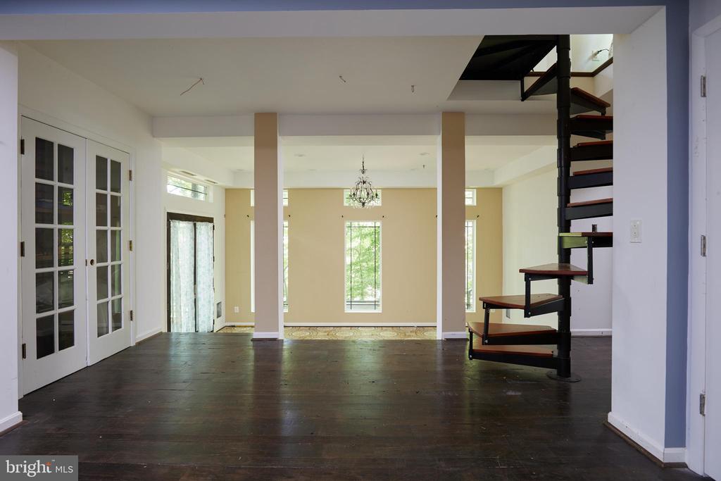 811 Sligo Creek Pkwy